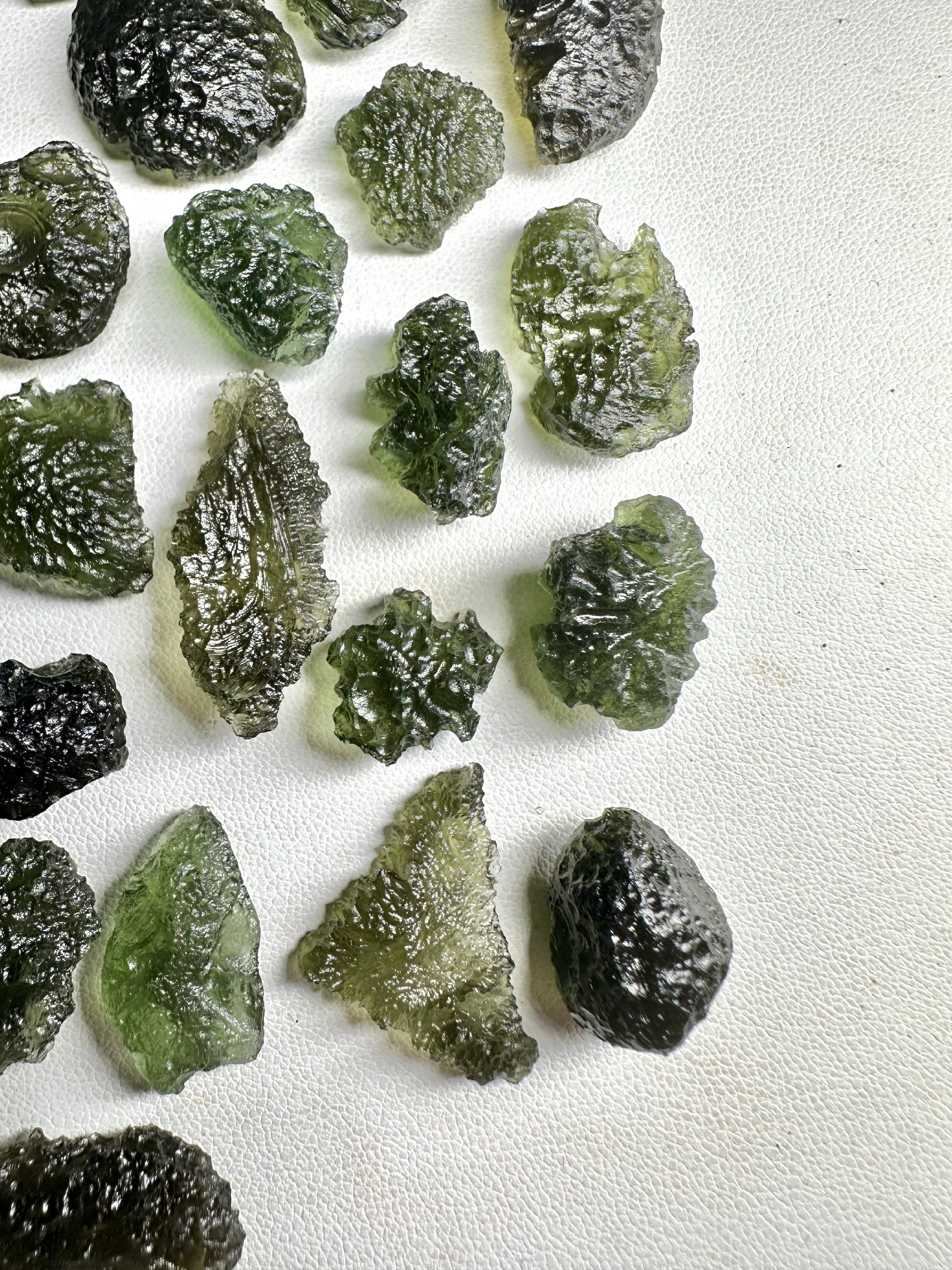 Moldavites – 100g - VVEL38