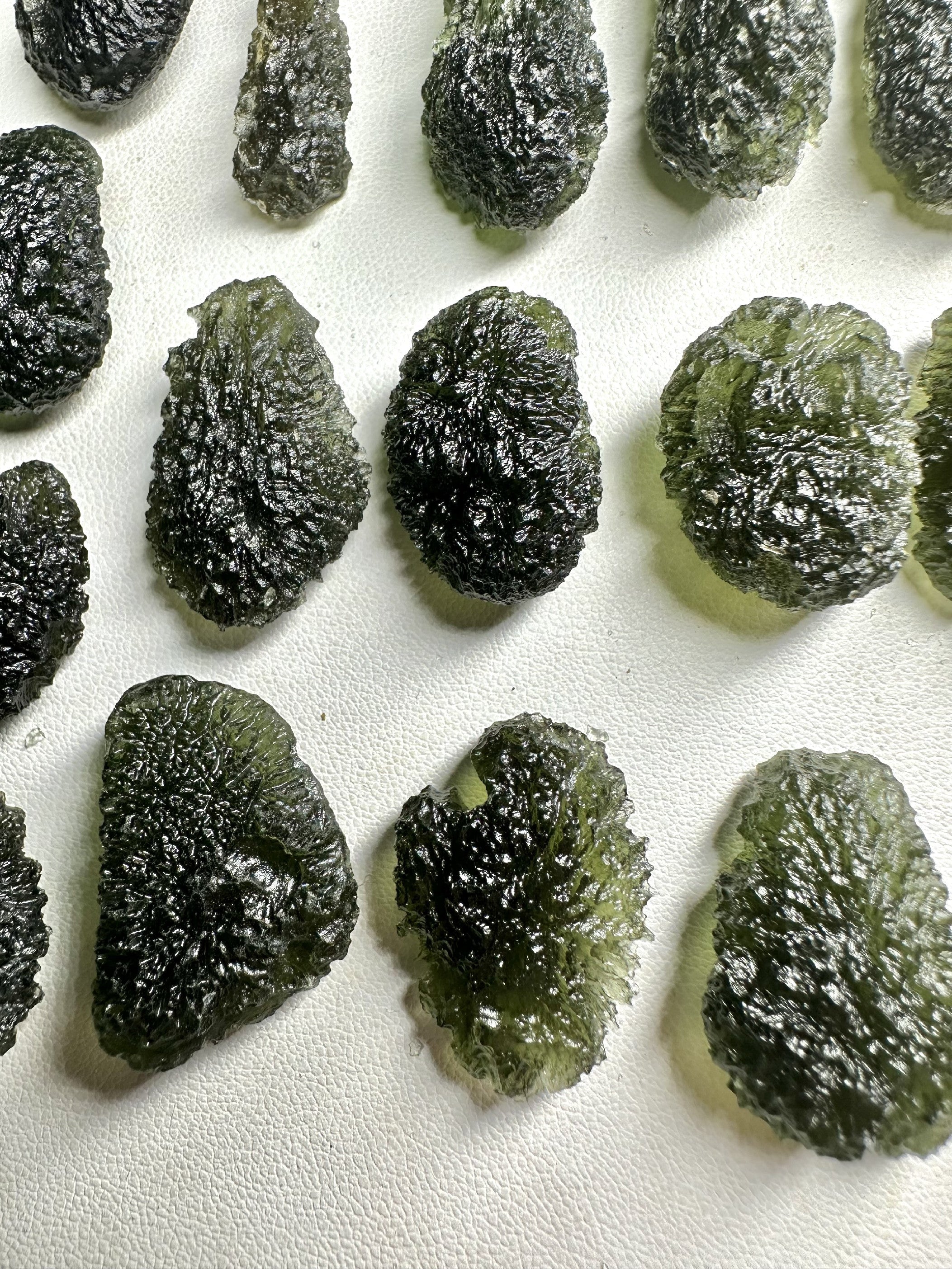 Moldavites – 100g - VVEL41