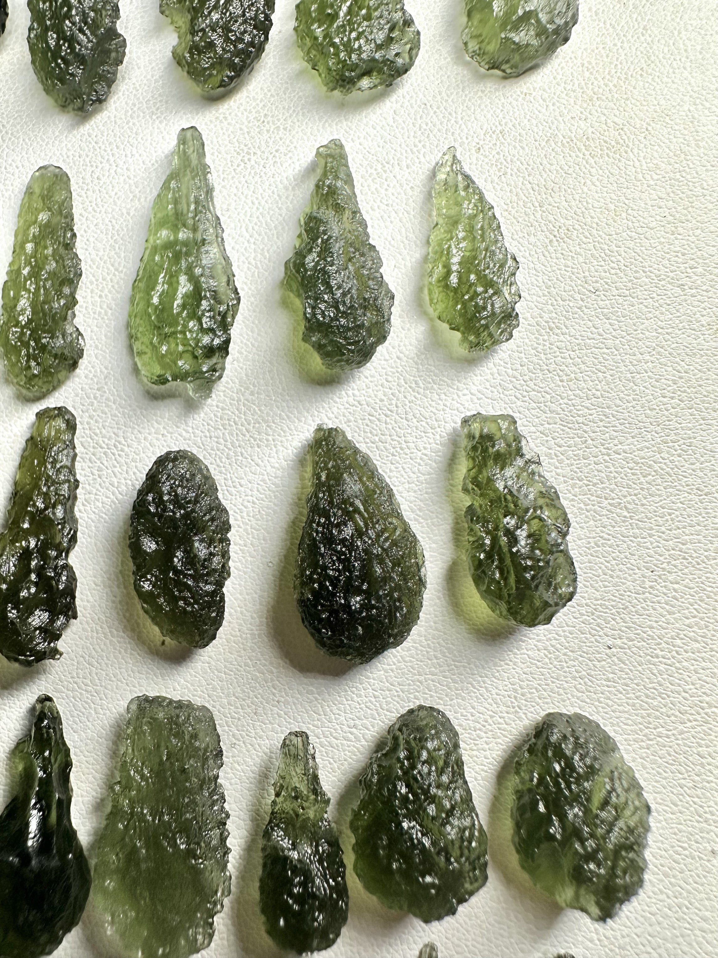 Moldavites – 49,5g - VVEL43