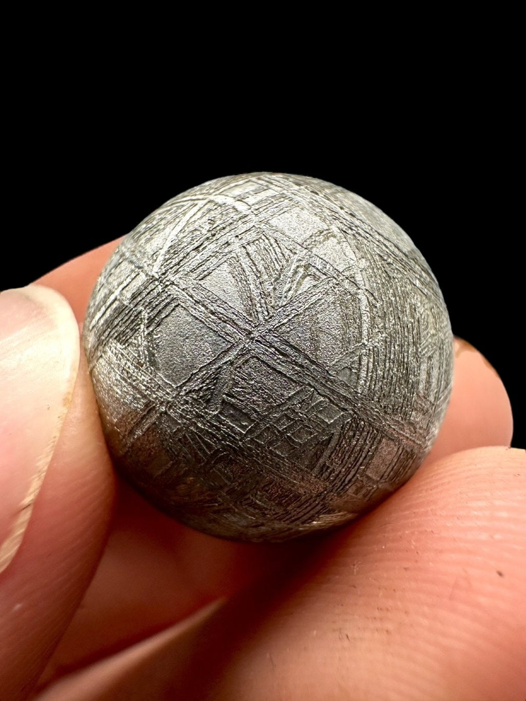 Meteorite Muonionalusta sphere 2 cm – Norrbotten, Sweden - MEMO02