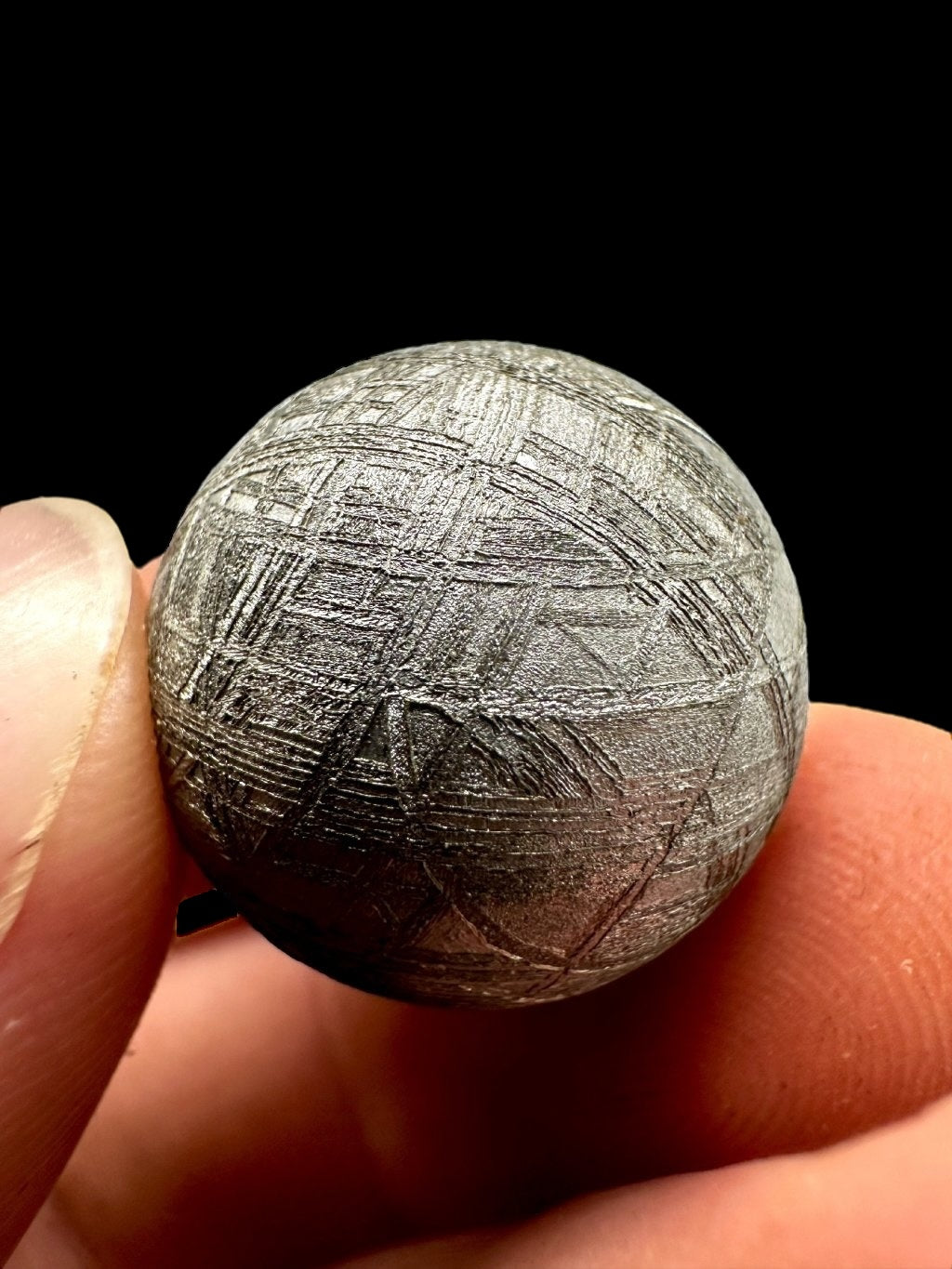 Meteorite Muonionalusta sphere 2 cm – Norrbotten, Sweden - MEMO02