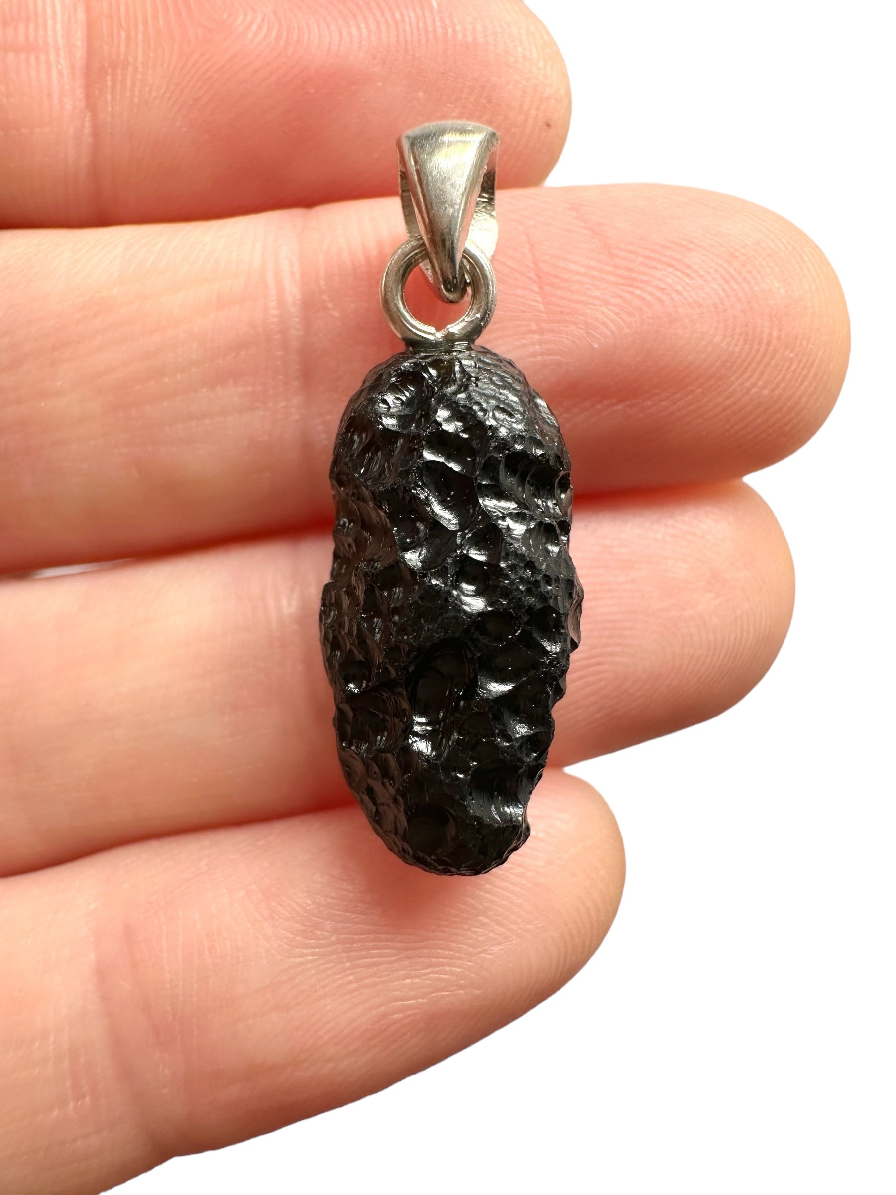 Silver indochinite pendant 2,5g