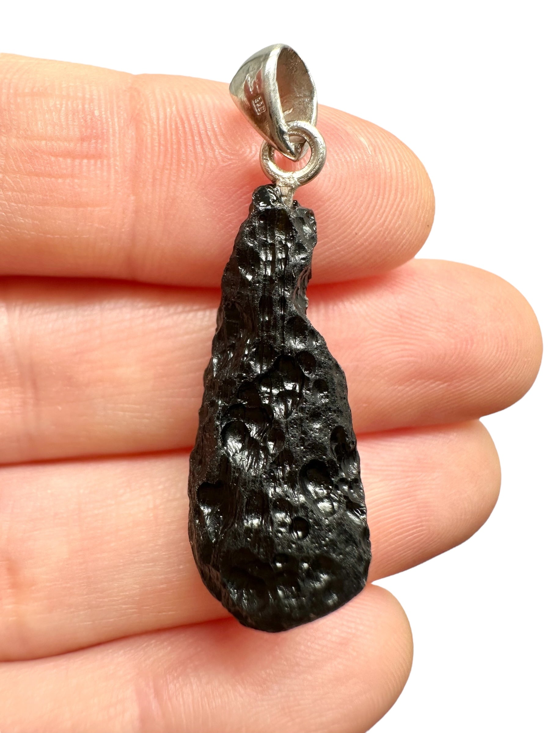 Silver indochinite pendant 3,5g