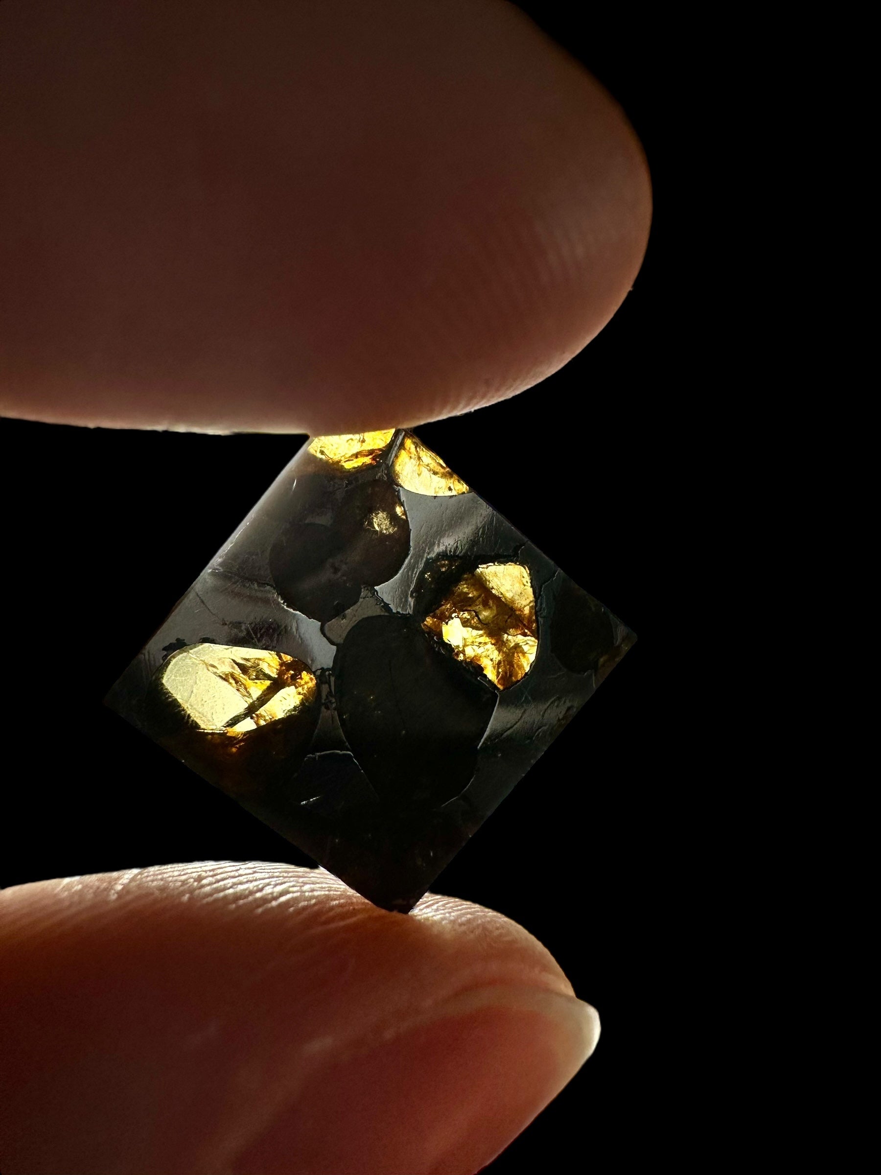 Meteorite Brahin 1,9g – Extra Quality – Belarus - MEBR23