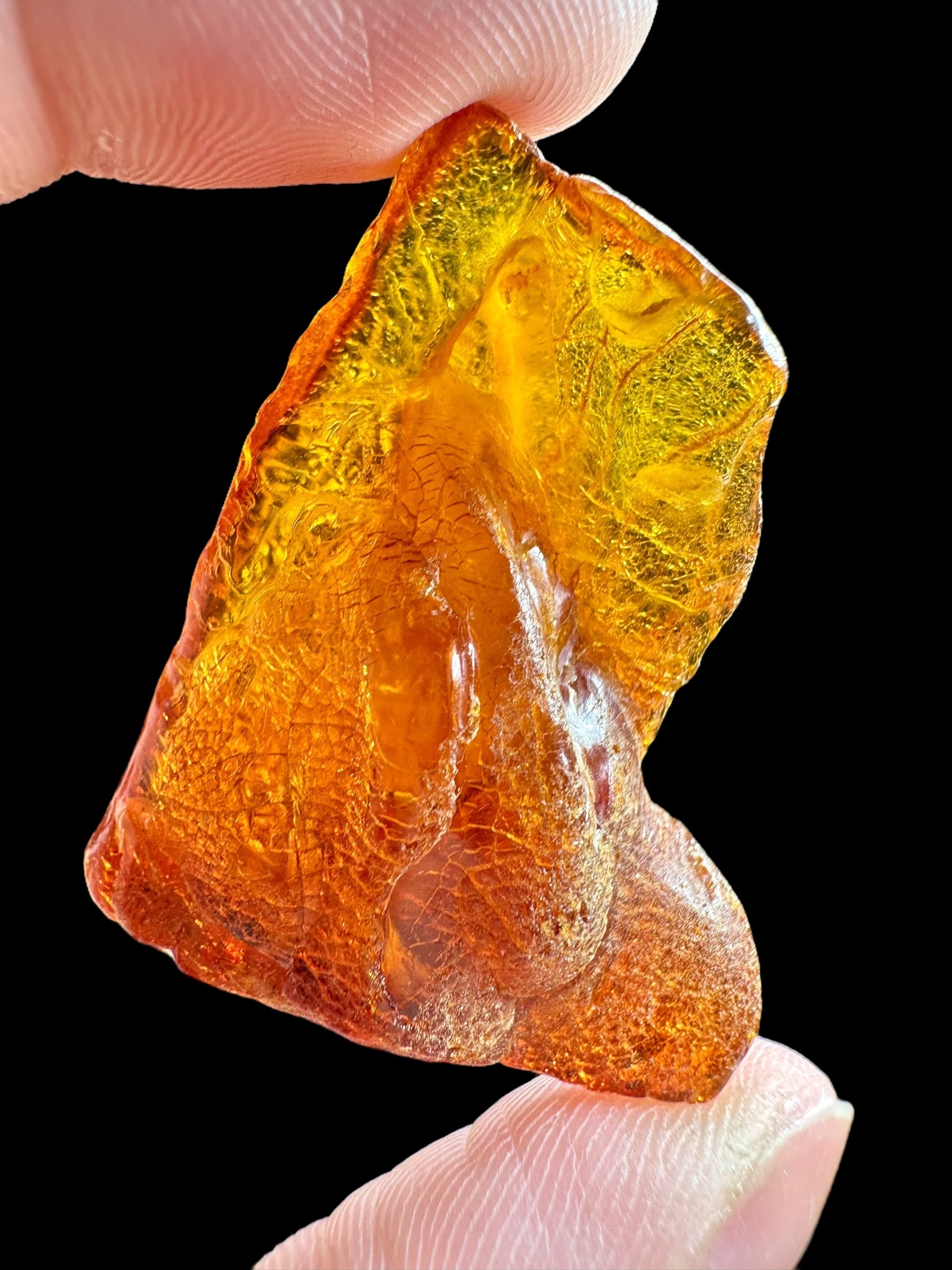 Amber (raw) – Lithuania – 260g - XJ007