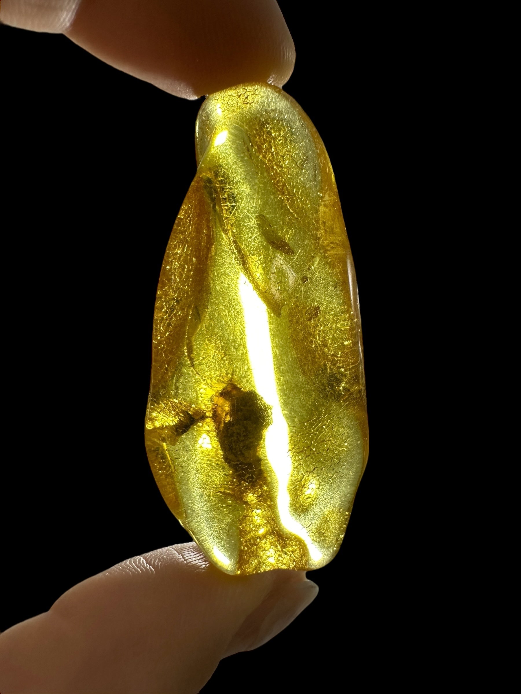 Amber 7,7g – Lithuania - JN621