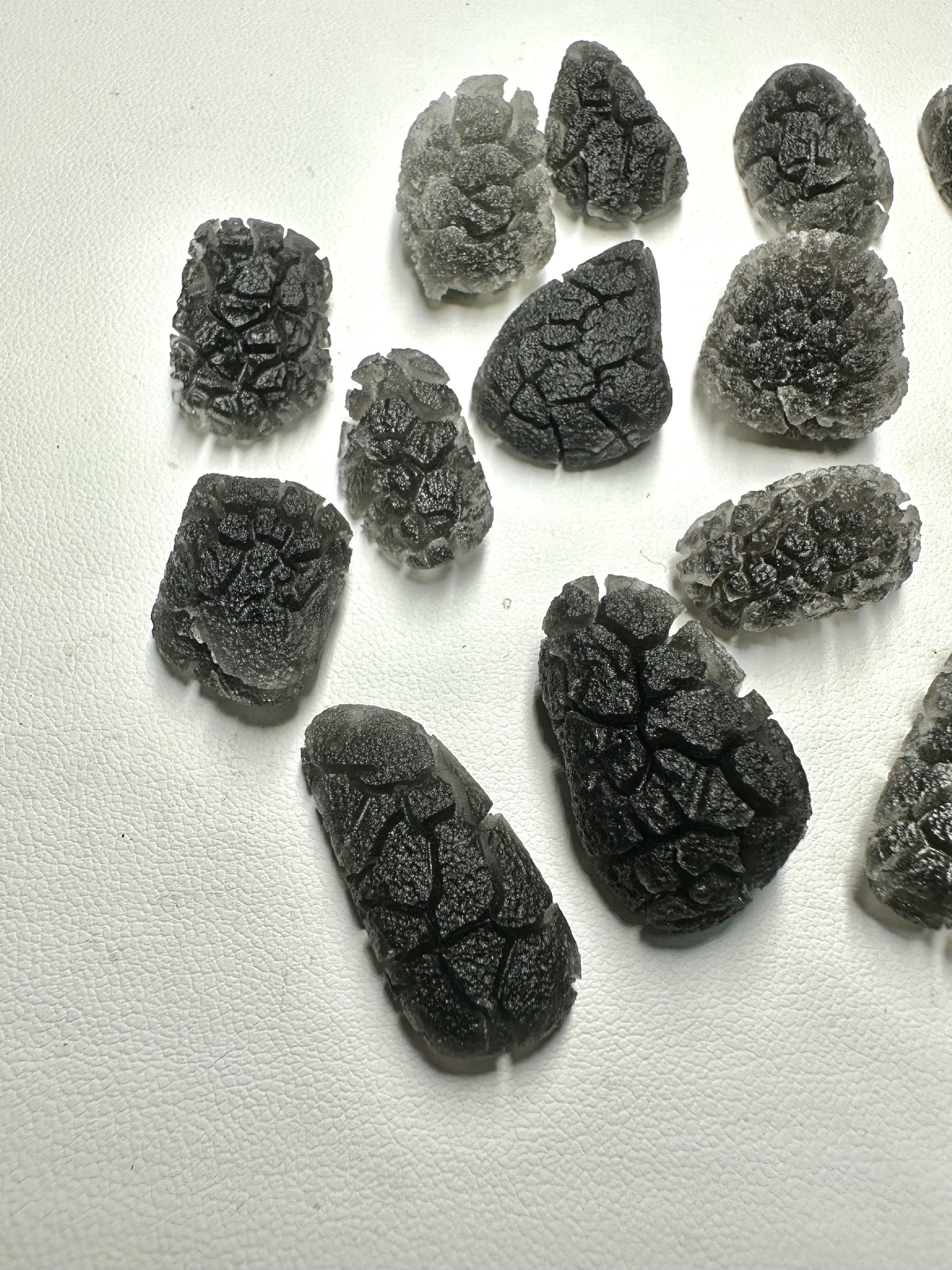 Carpathian obsidians 34,8g (Hedgehog) – Slovakia - OBJVEL5