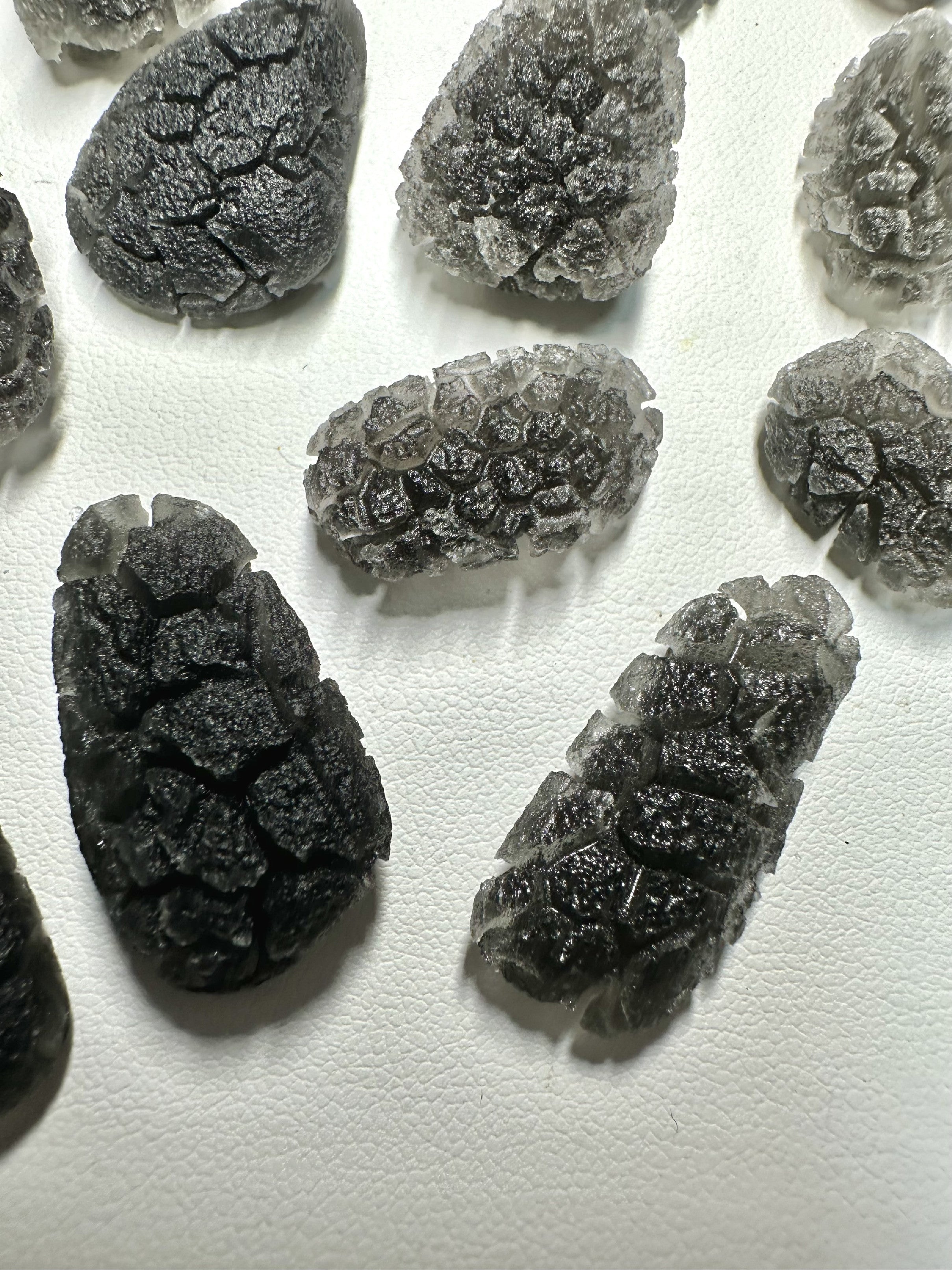 Carpathian obsidians 34,8g (Hedgehog) – Slovakia - OBJVEL5