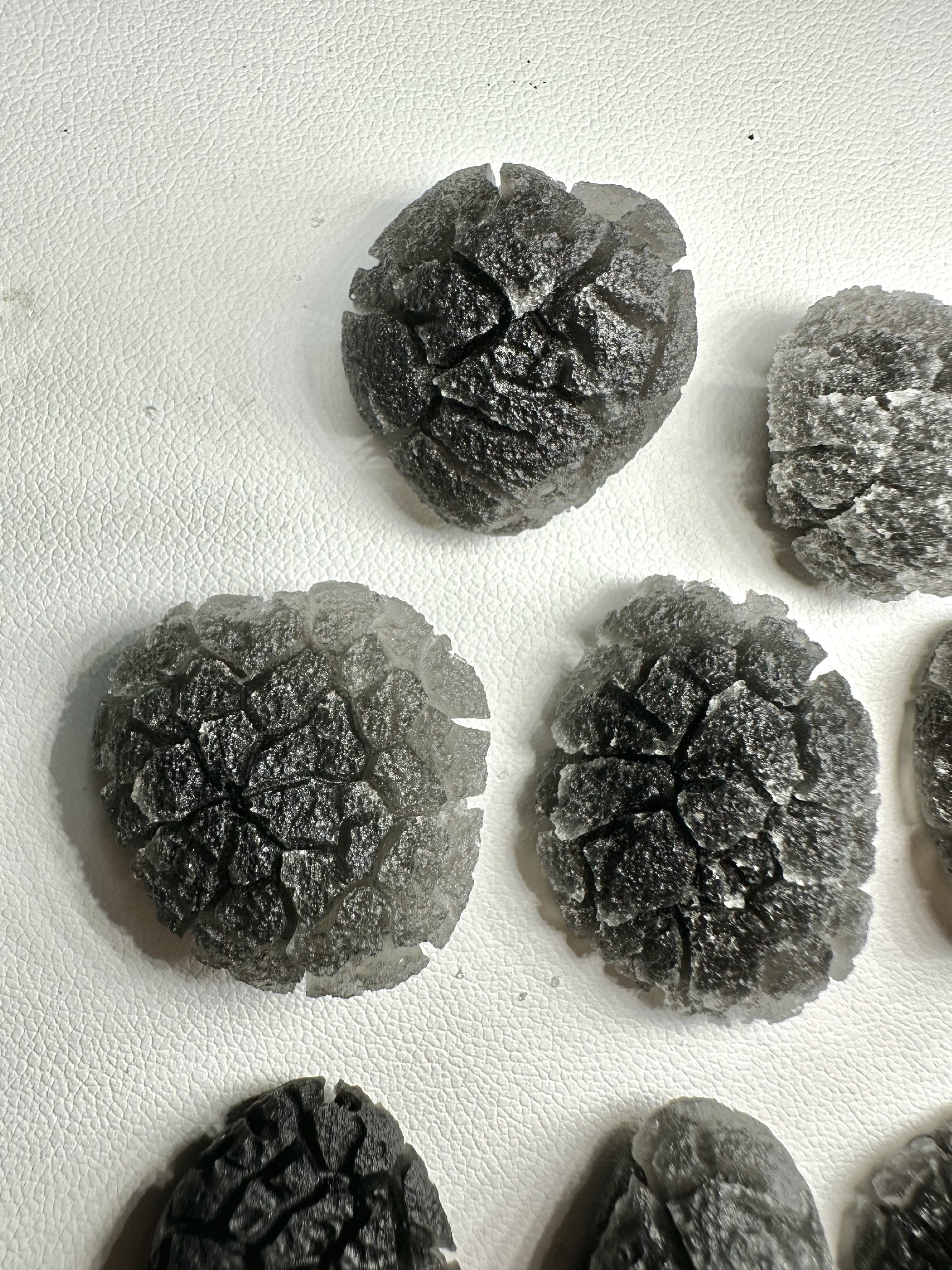 Slovak obsidian – Hedgehog – 47,5g - OBJVEL6