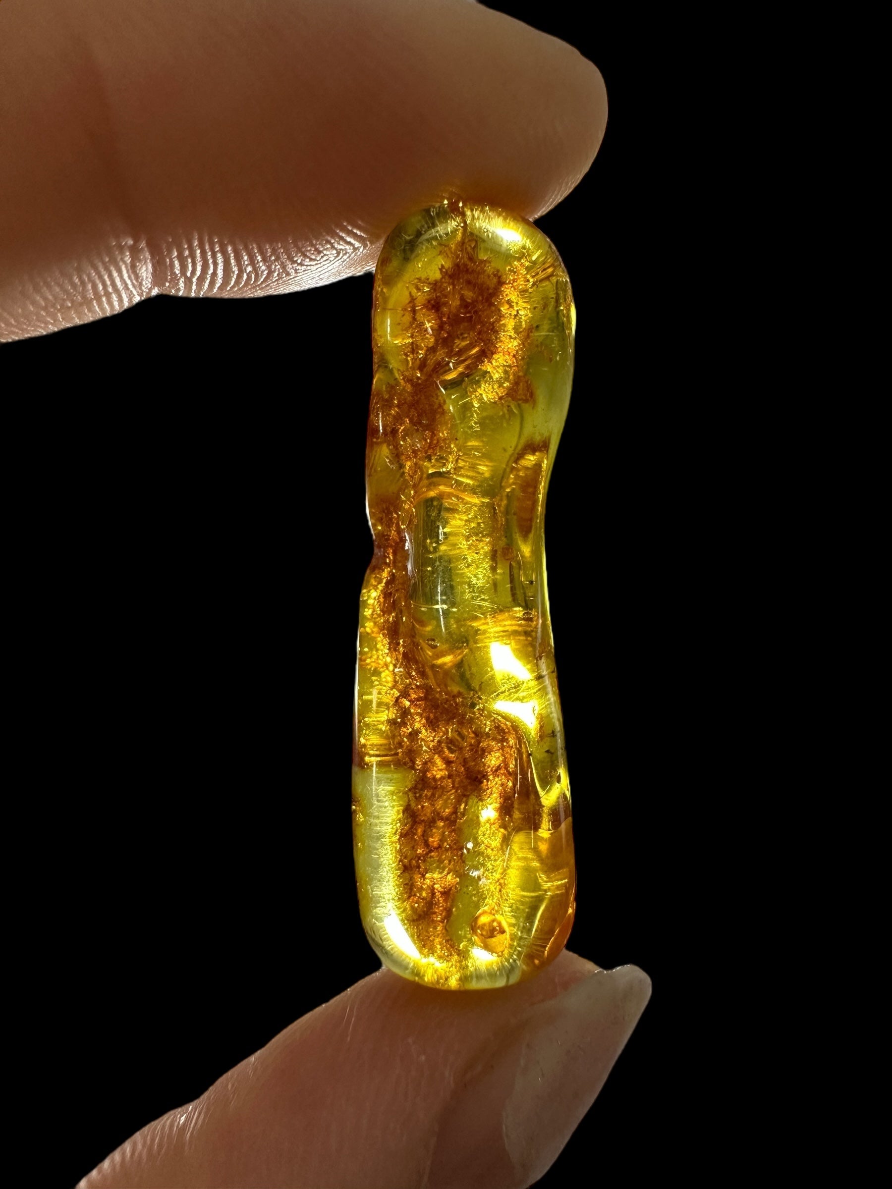 Amber 2,1g – Lithuania - JN625