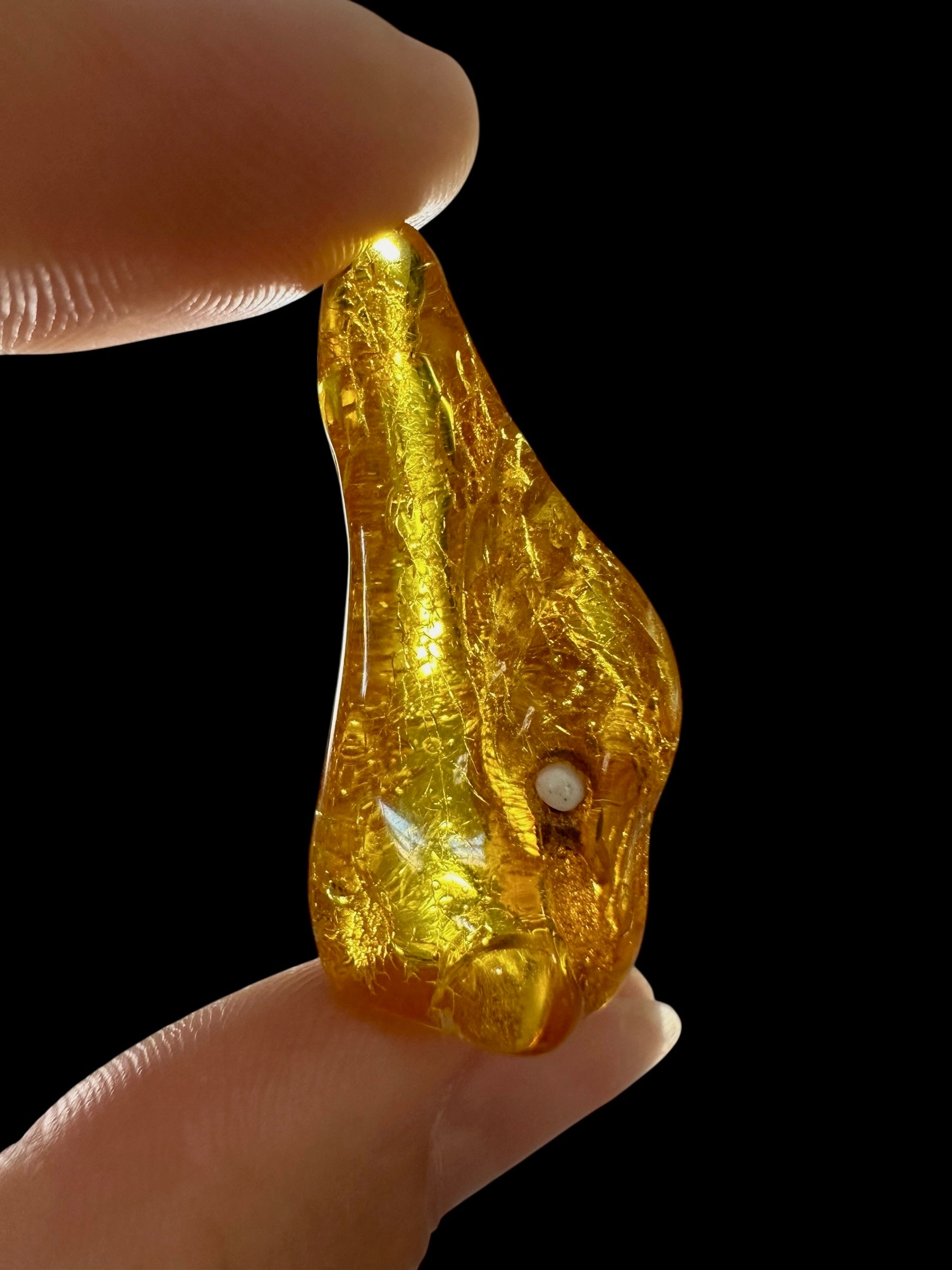 Amber 2,7g – Lithuania - JN634