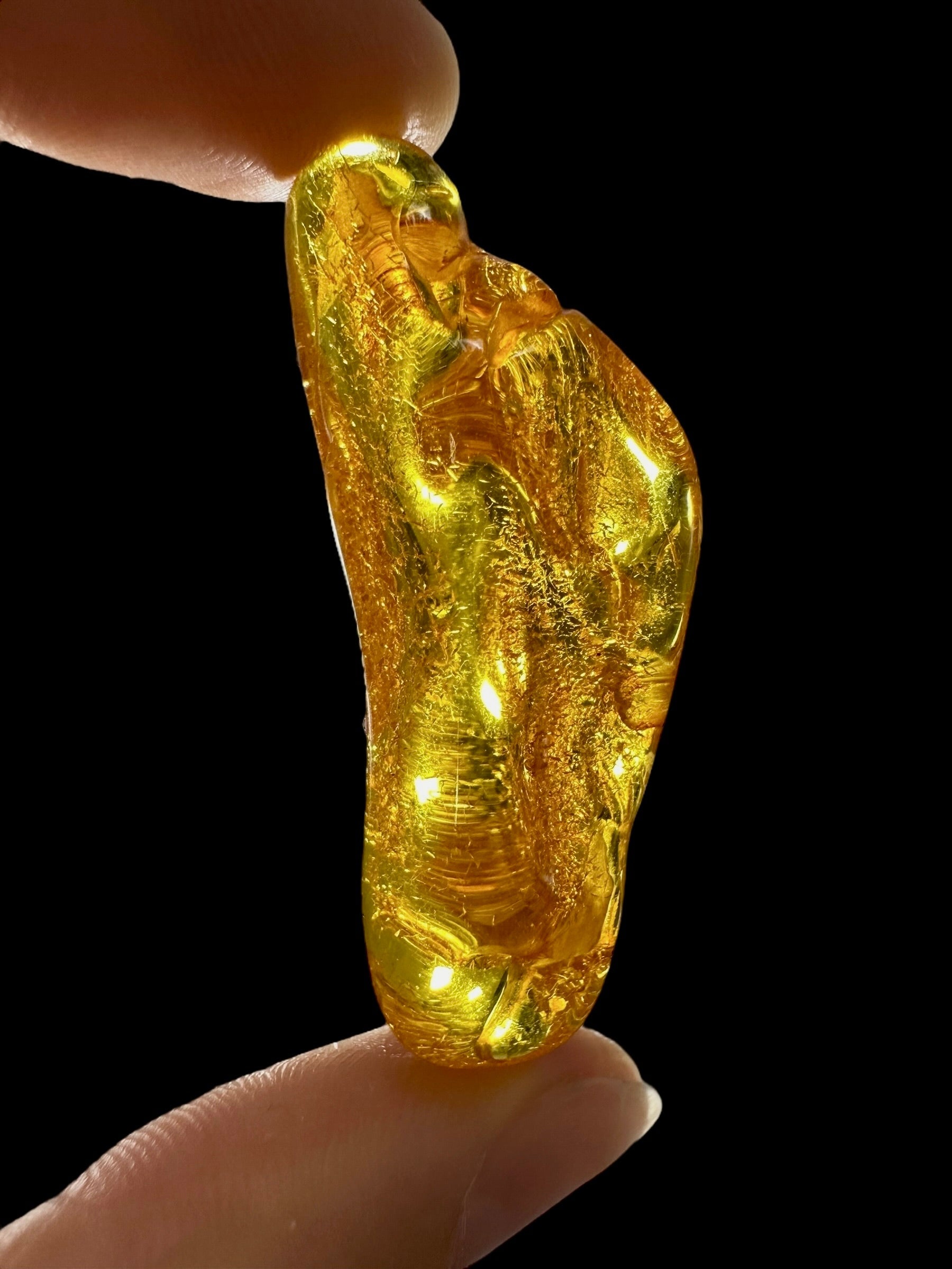 Amber 4,1g – Lithuania - JN640