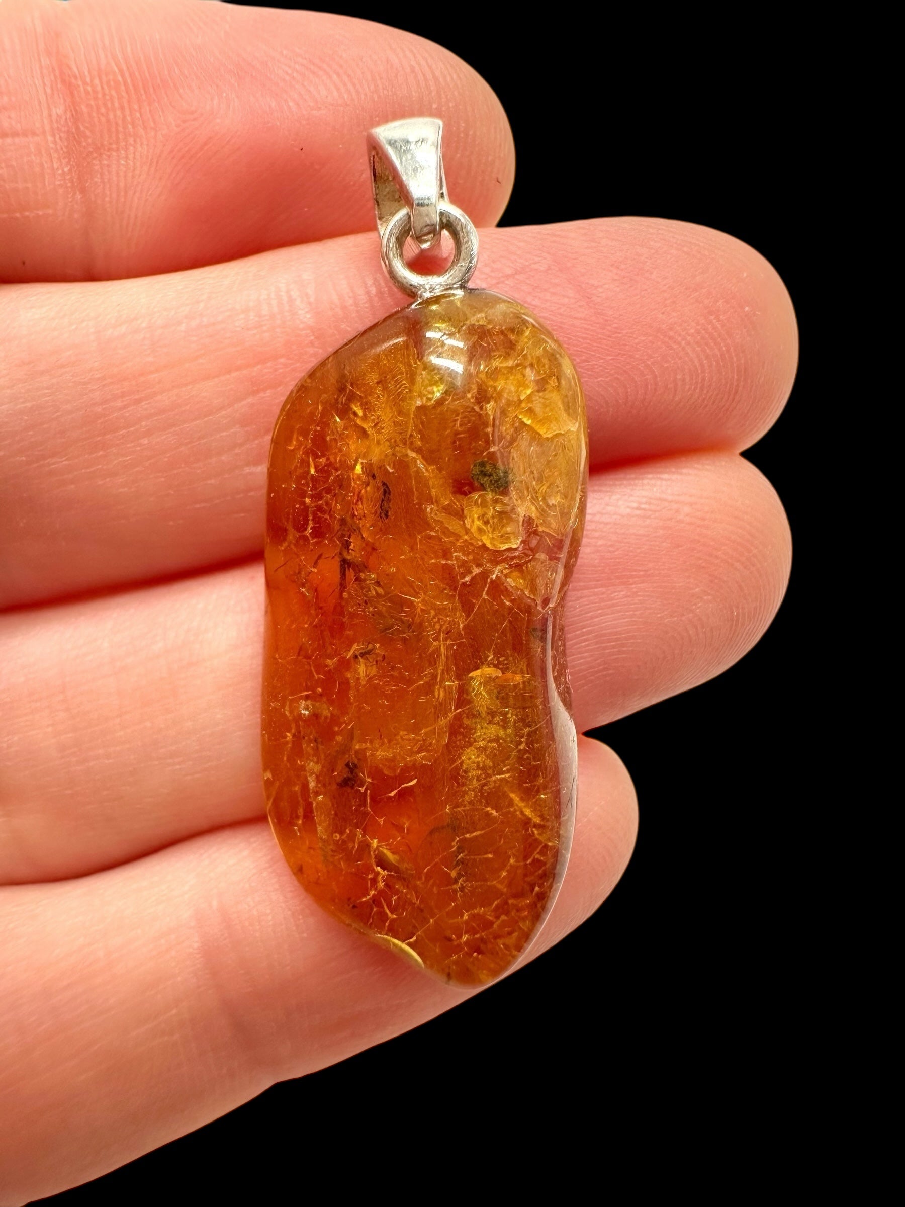 Silver amber pendant - SP/JN072