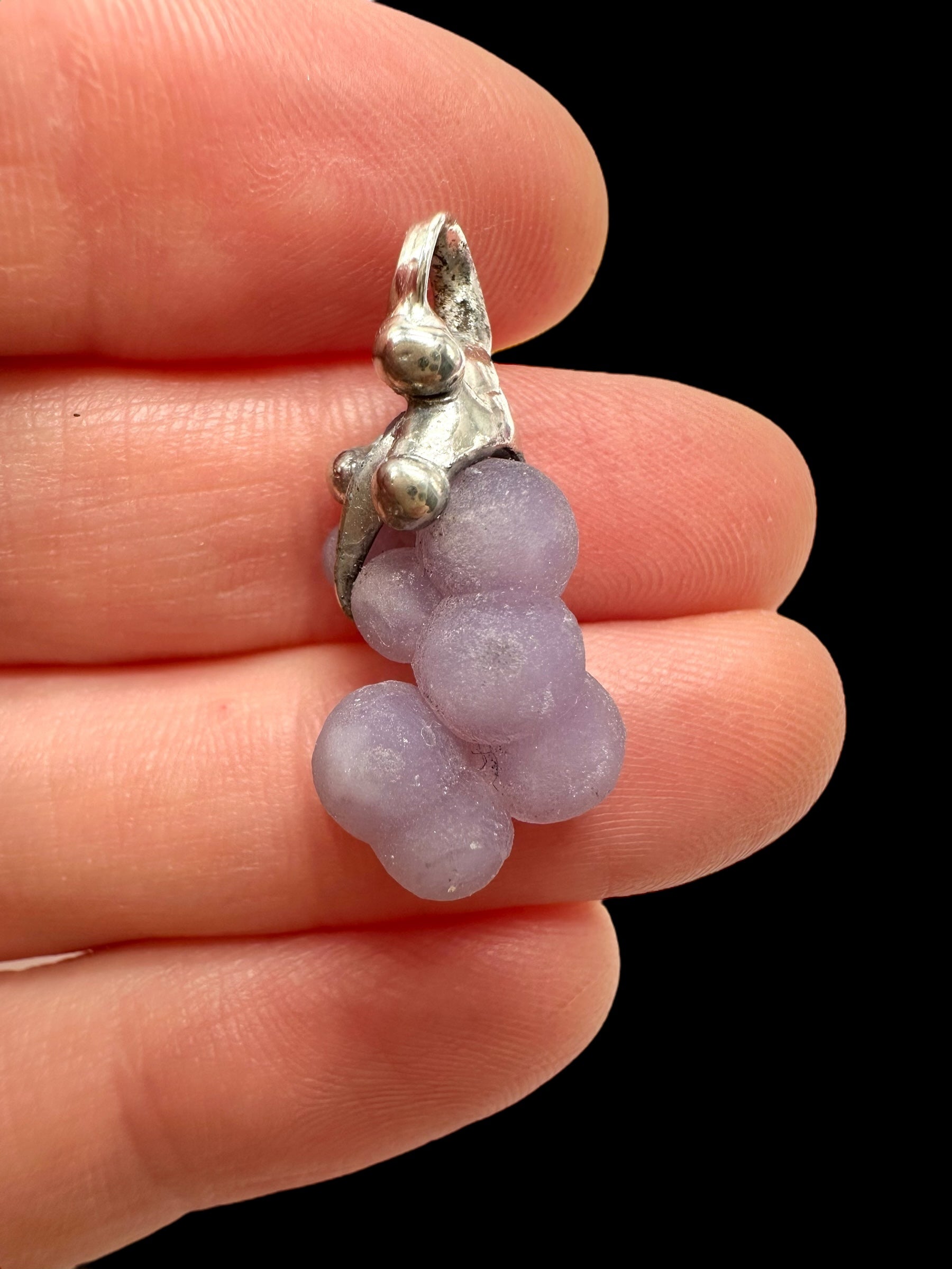 Grape chalcedony pendant - P/HCH88