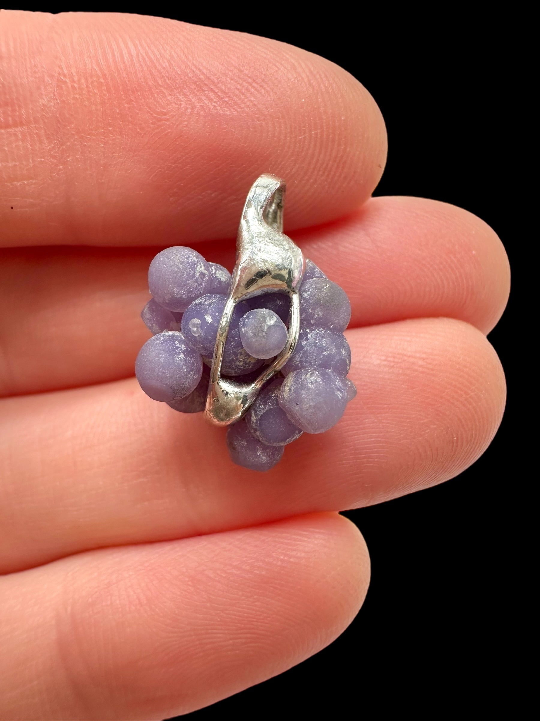 Grape chalcedony pendant - P/HCH92