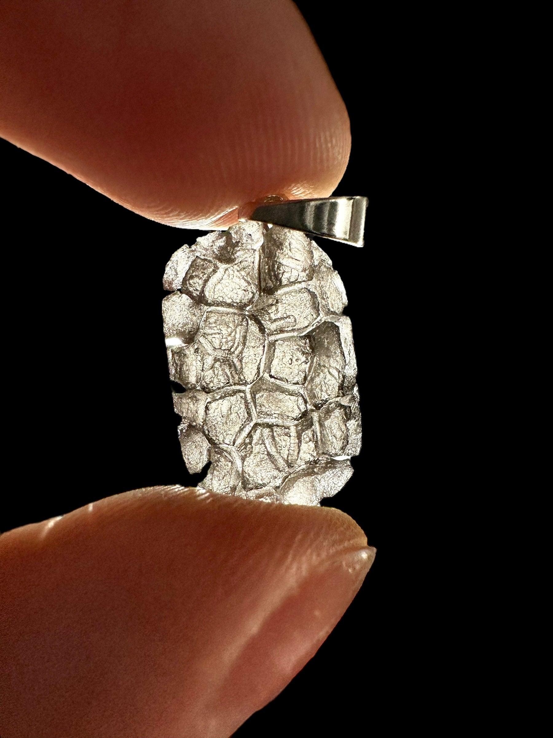 Pendant made from carpathian obsidian 1,5g - P/OB06