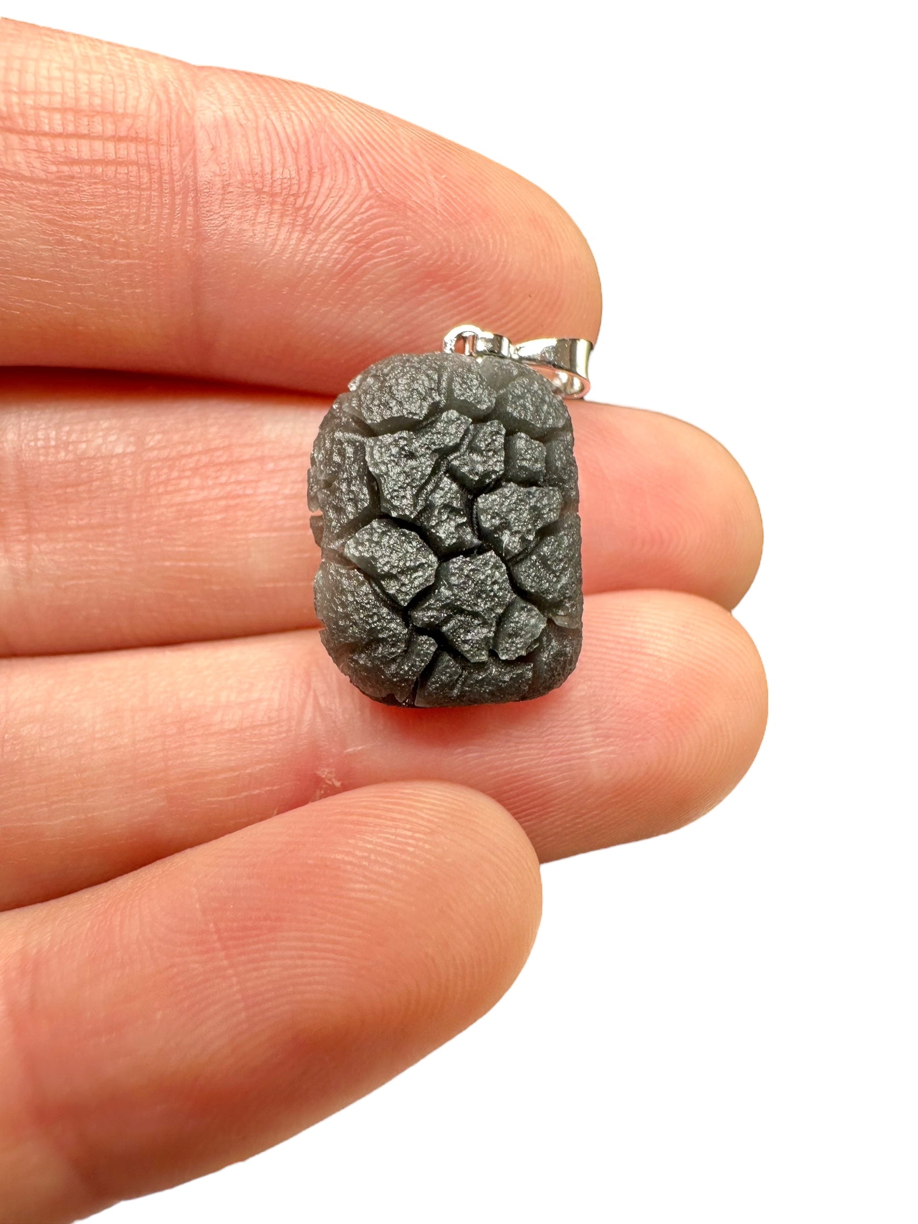 Pendant made from carpathian obsidian 2,5g - P/OB11