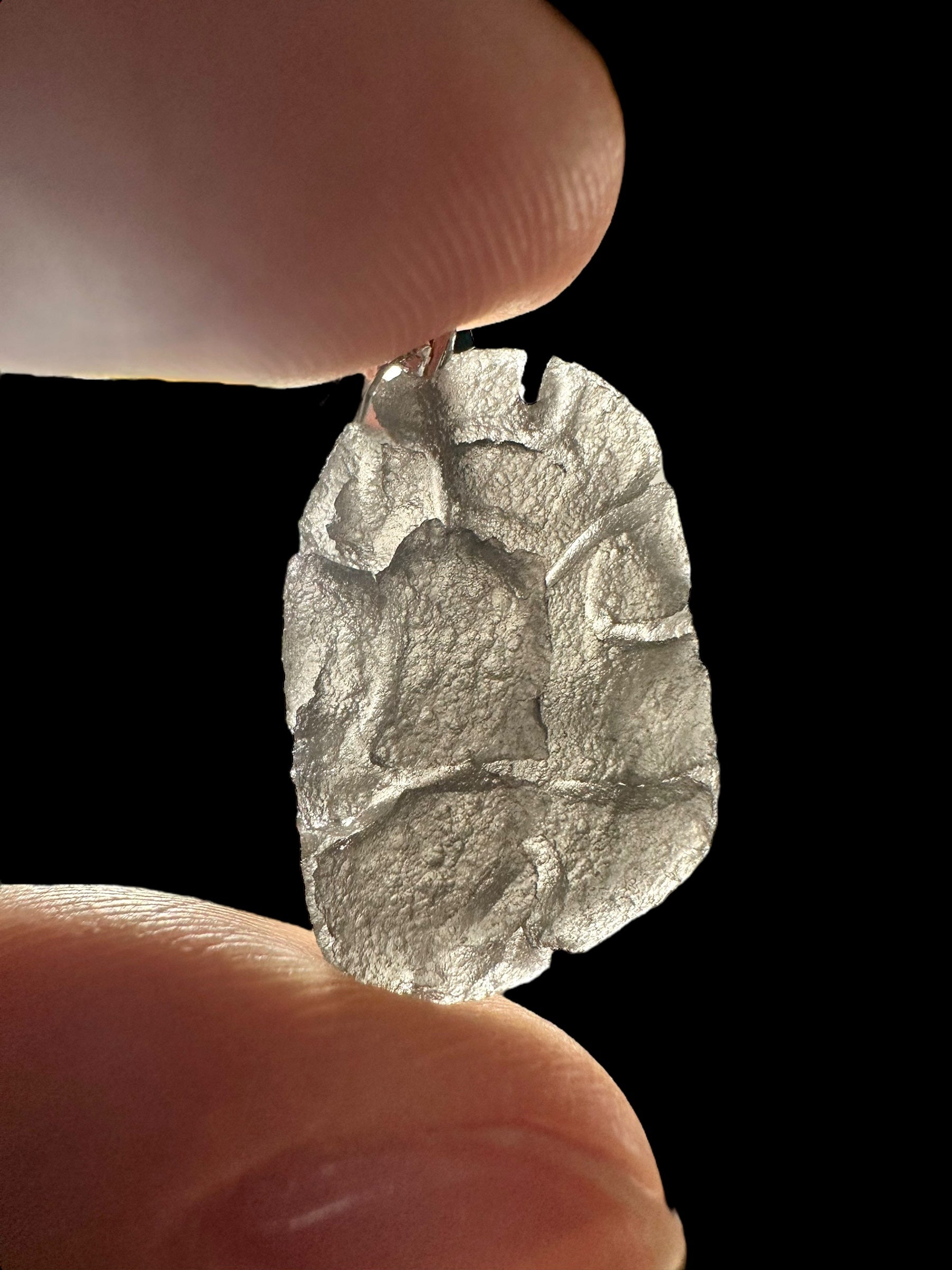 Pendant made from carpathian obsidian 2,2g - P/OB14