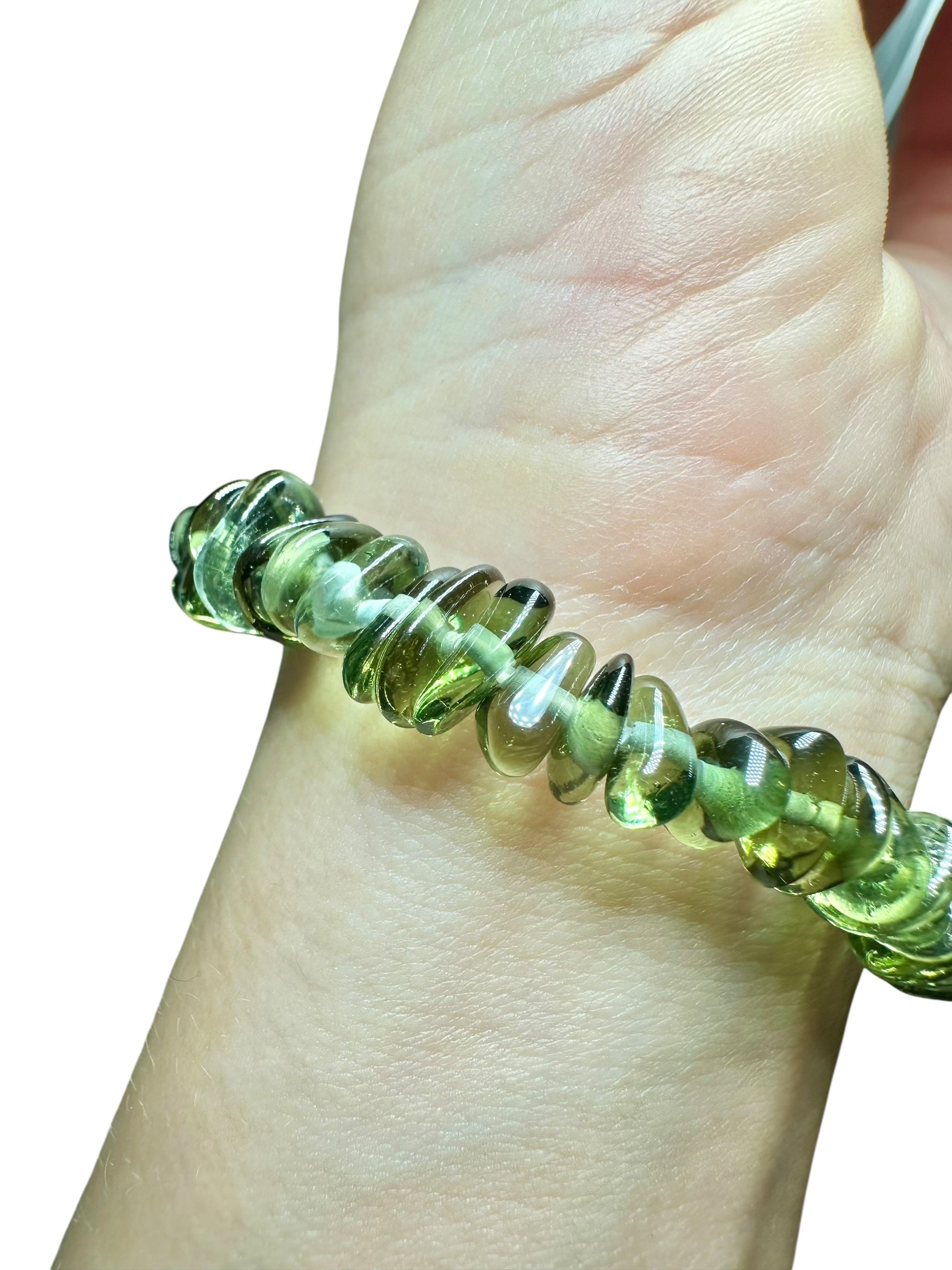 Bracelet made of tumbled moldavites - N/V012