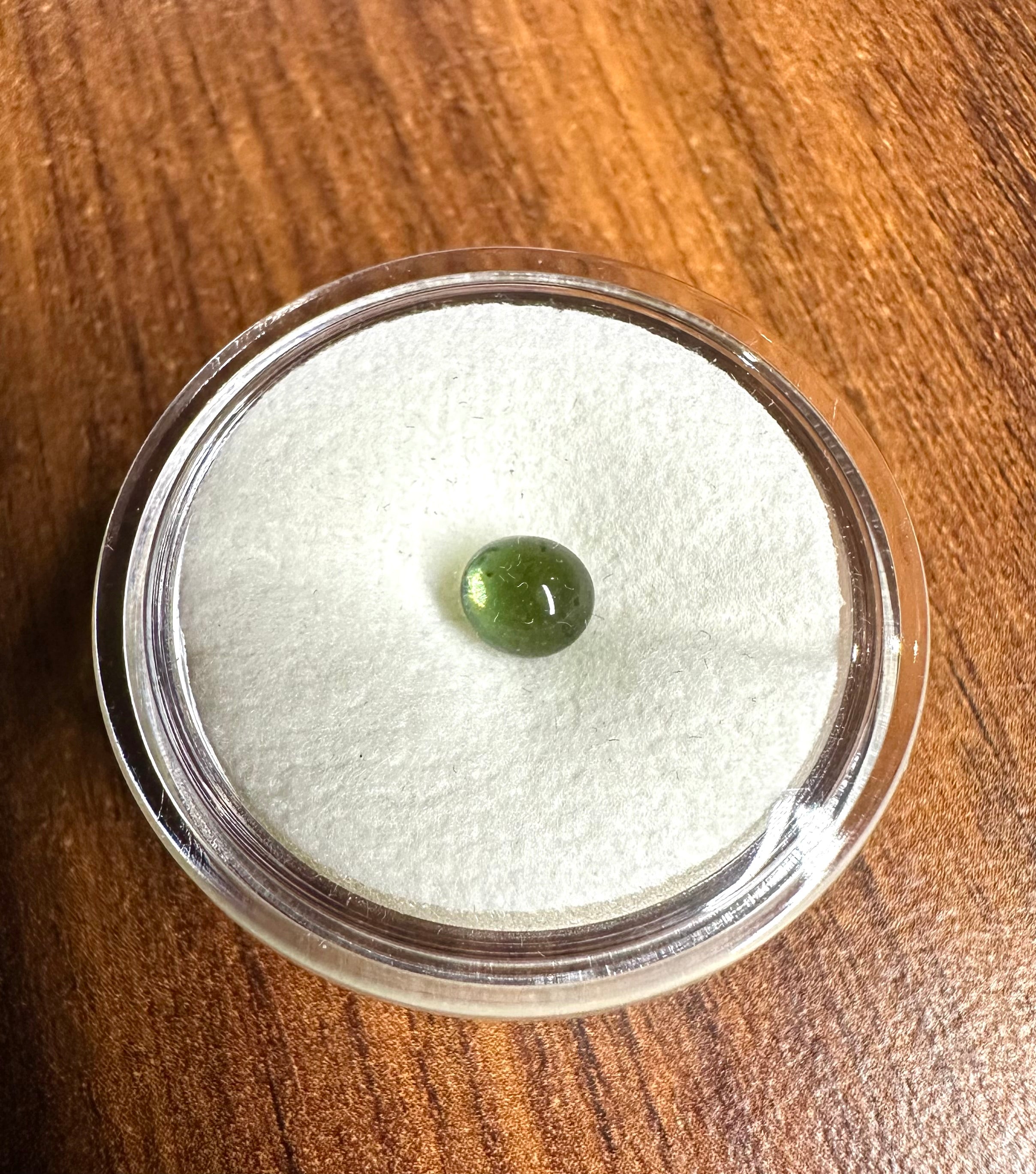 Tumbled moldavite 0,8ct - TV002