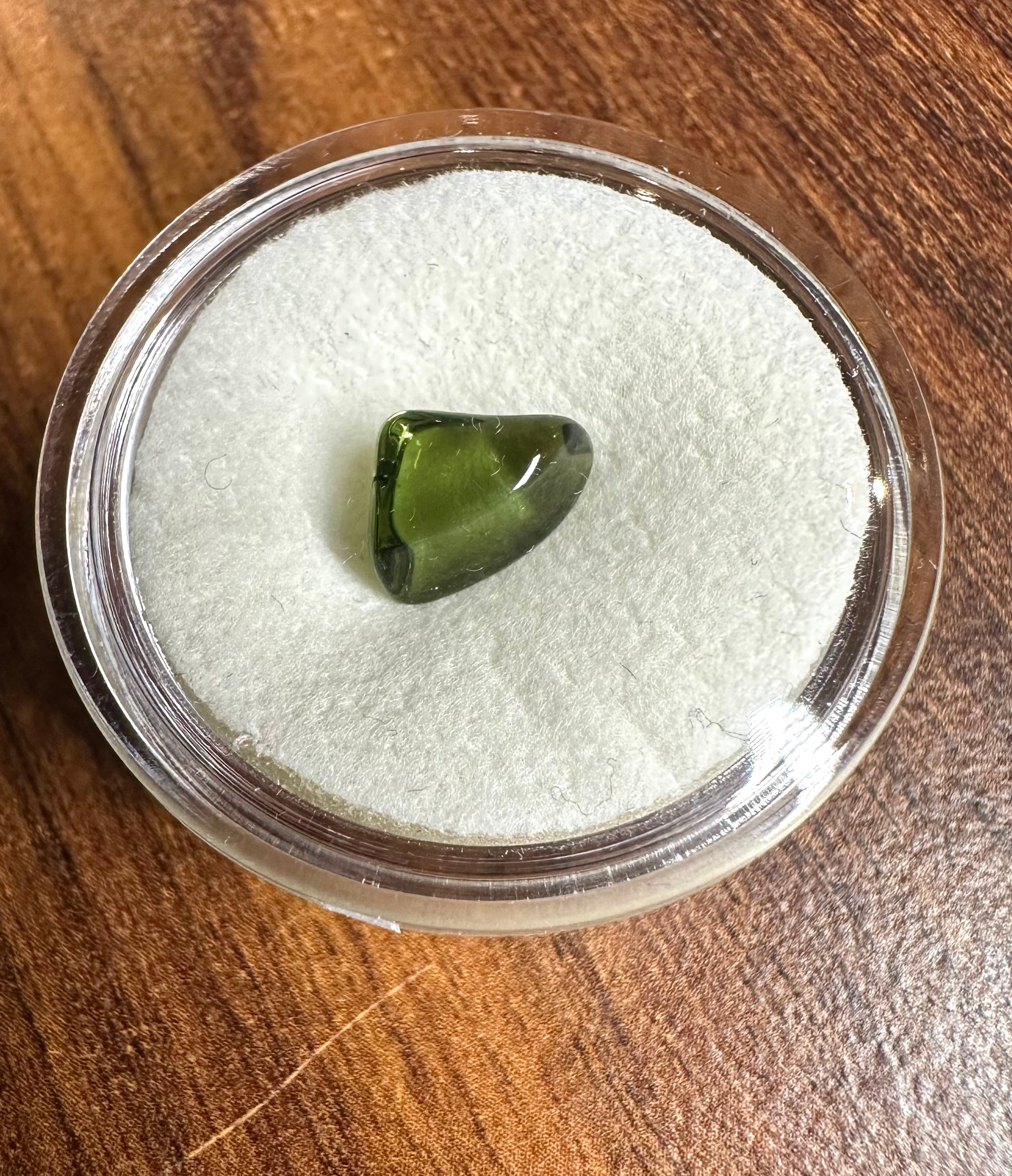 Tumbled moldavite 1,65ct - TV005