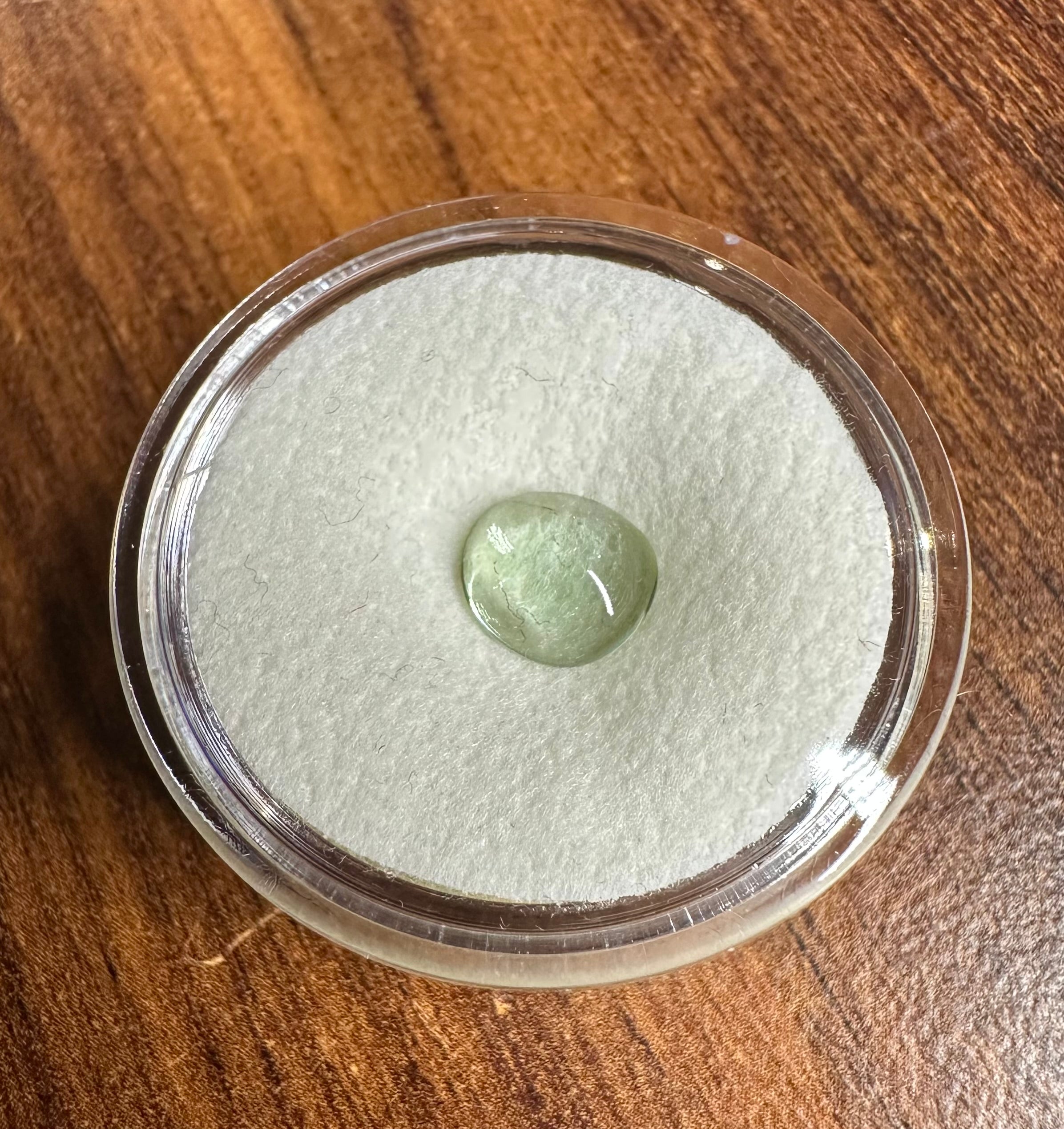 Tumbled moldavite 0,94ct - TV011