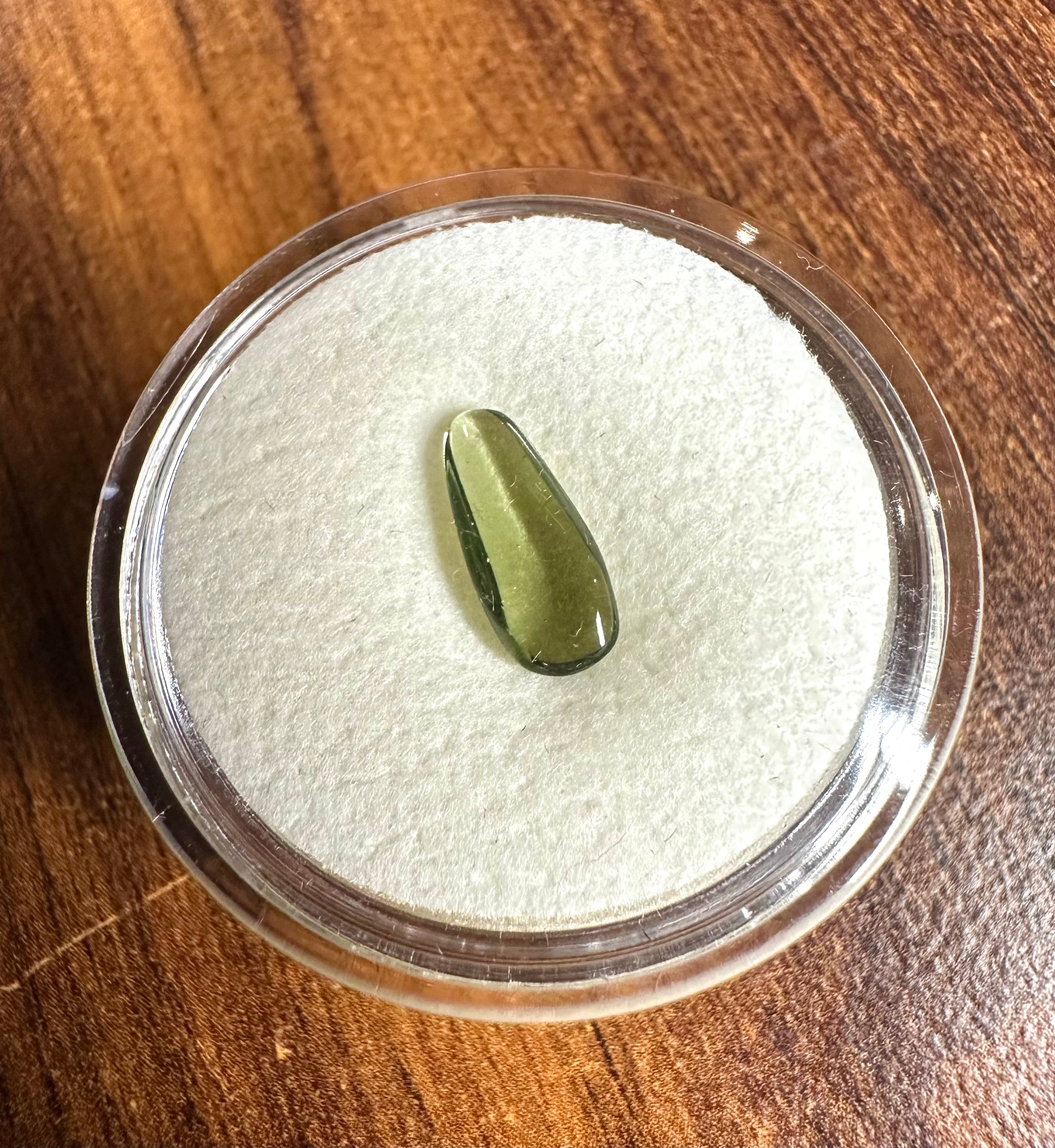 Tumbled moldavite 0,84ct - TV013
