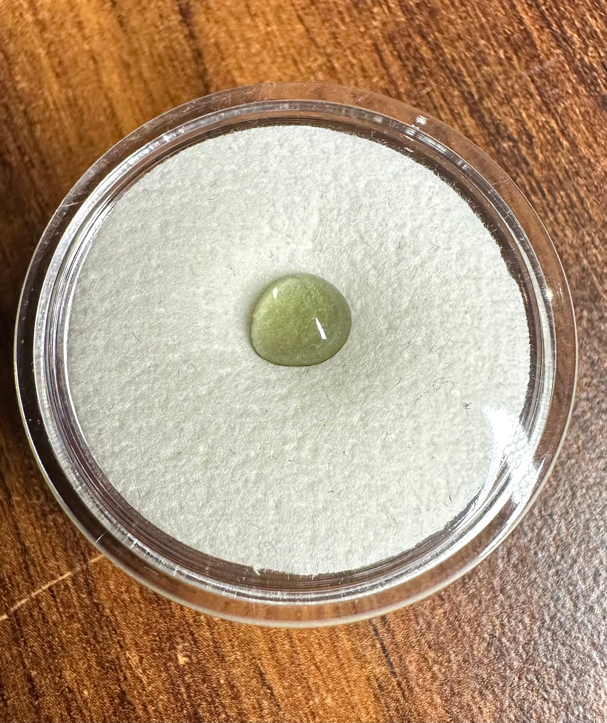 Tumbled moldavite 0,46ct - TV015
