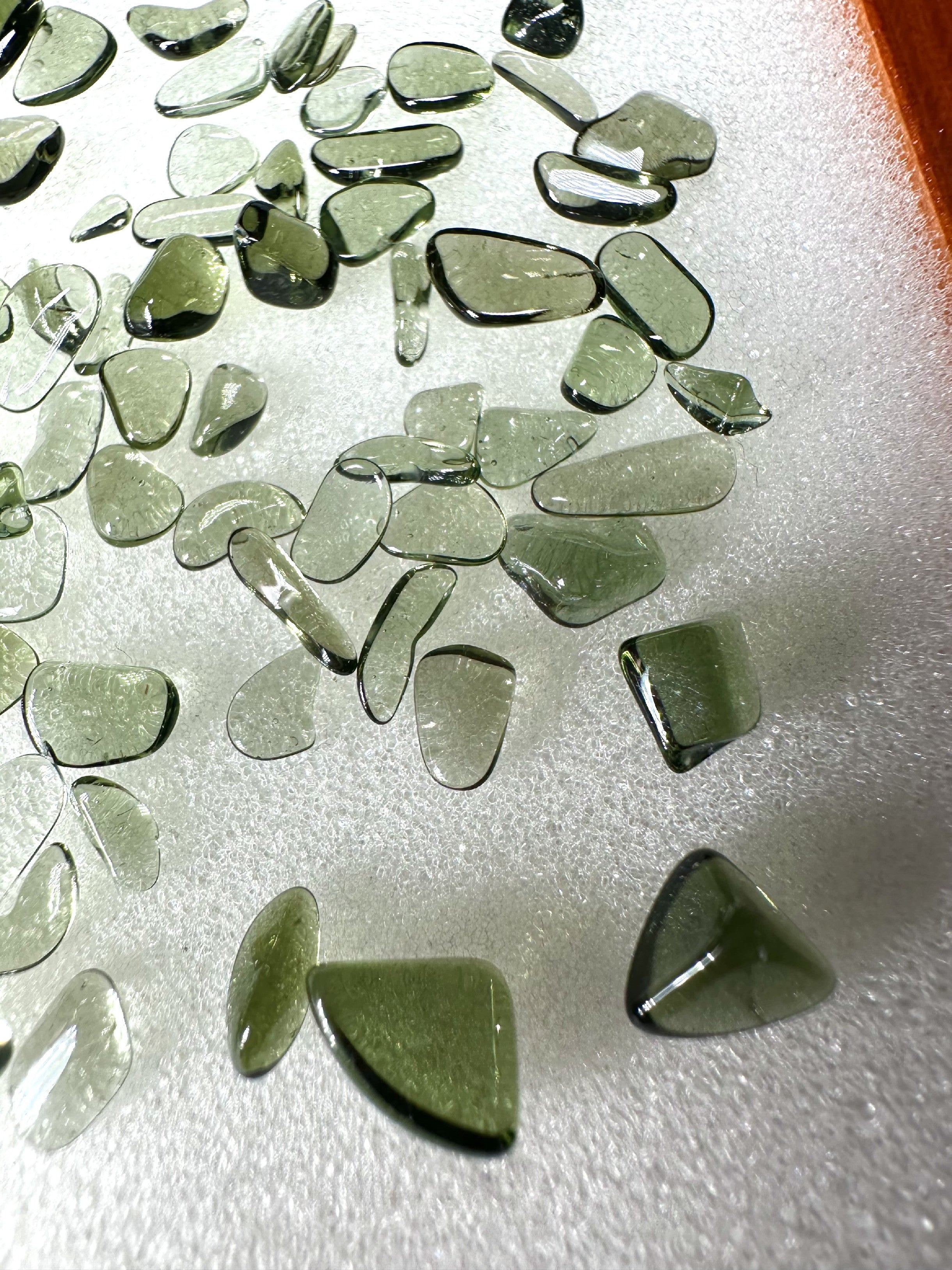 Tumbled moldavites 40ct - TV018