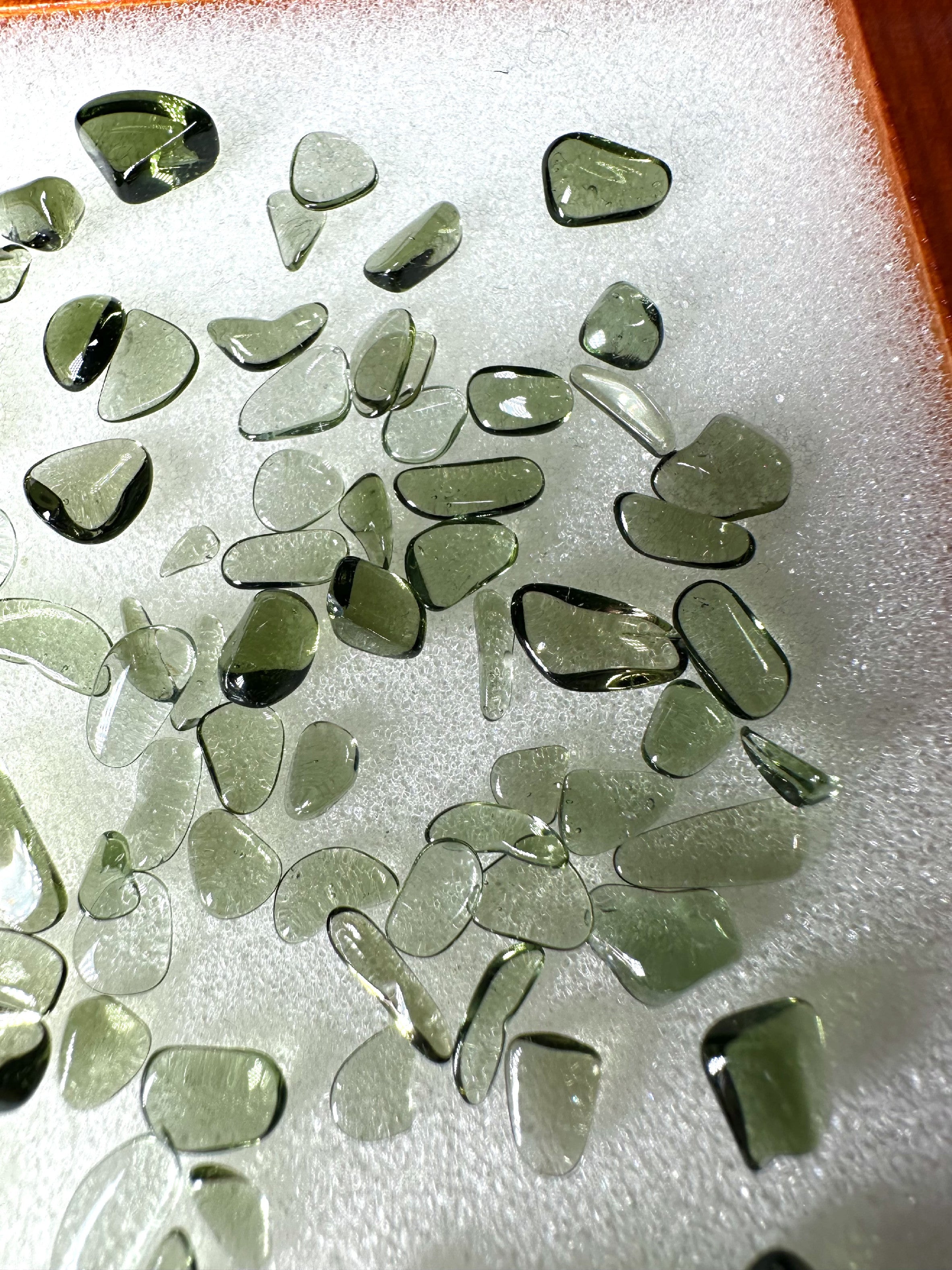 Tumbled moldavites 40ct - TV018
