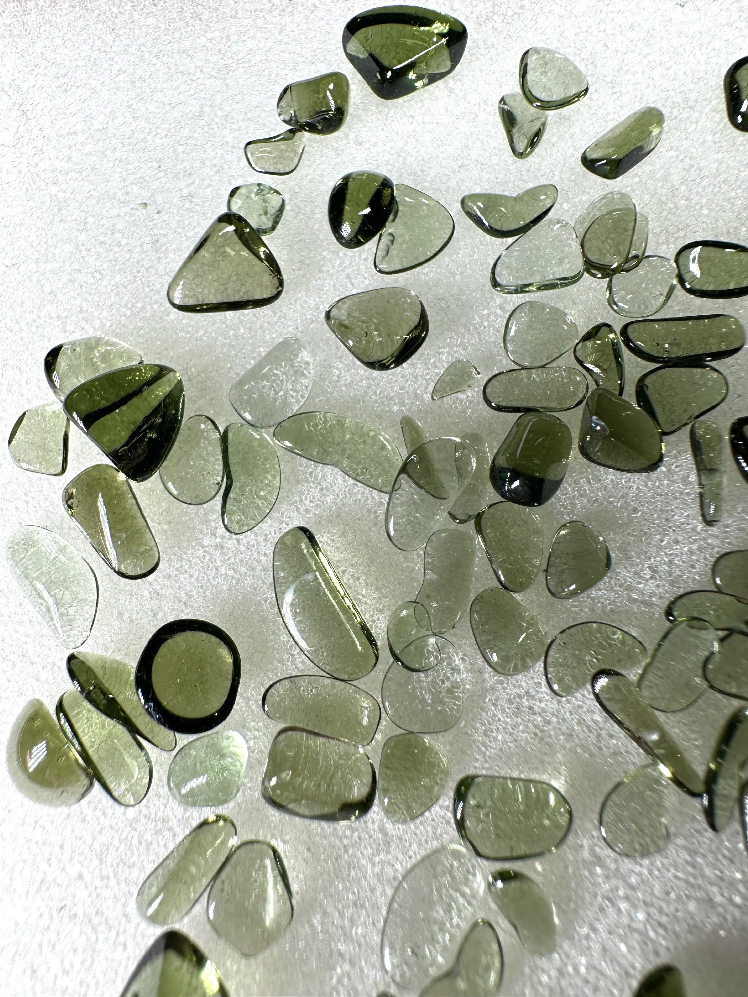 Tumbled moldavites 40ct - TV018