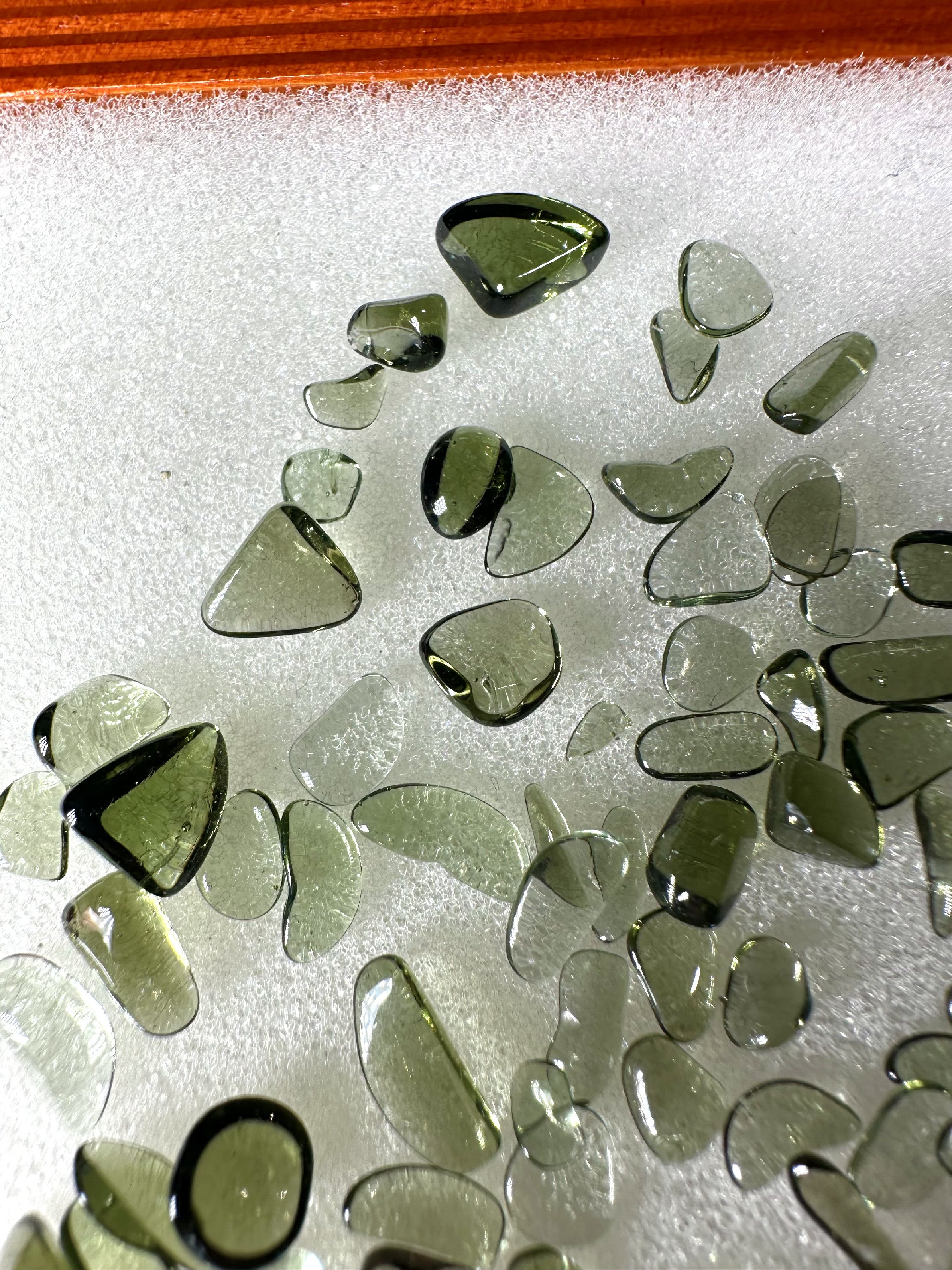 Tumbled moldavites 40ct - TV018