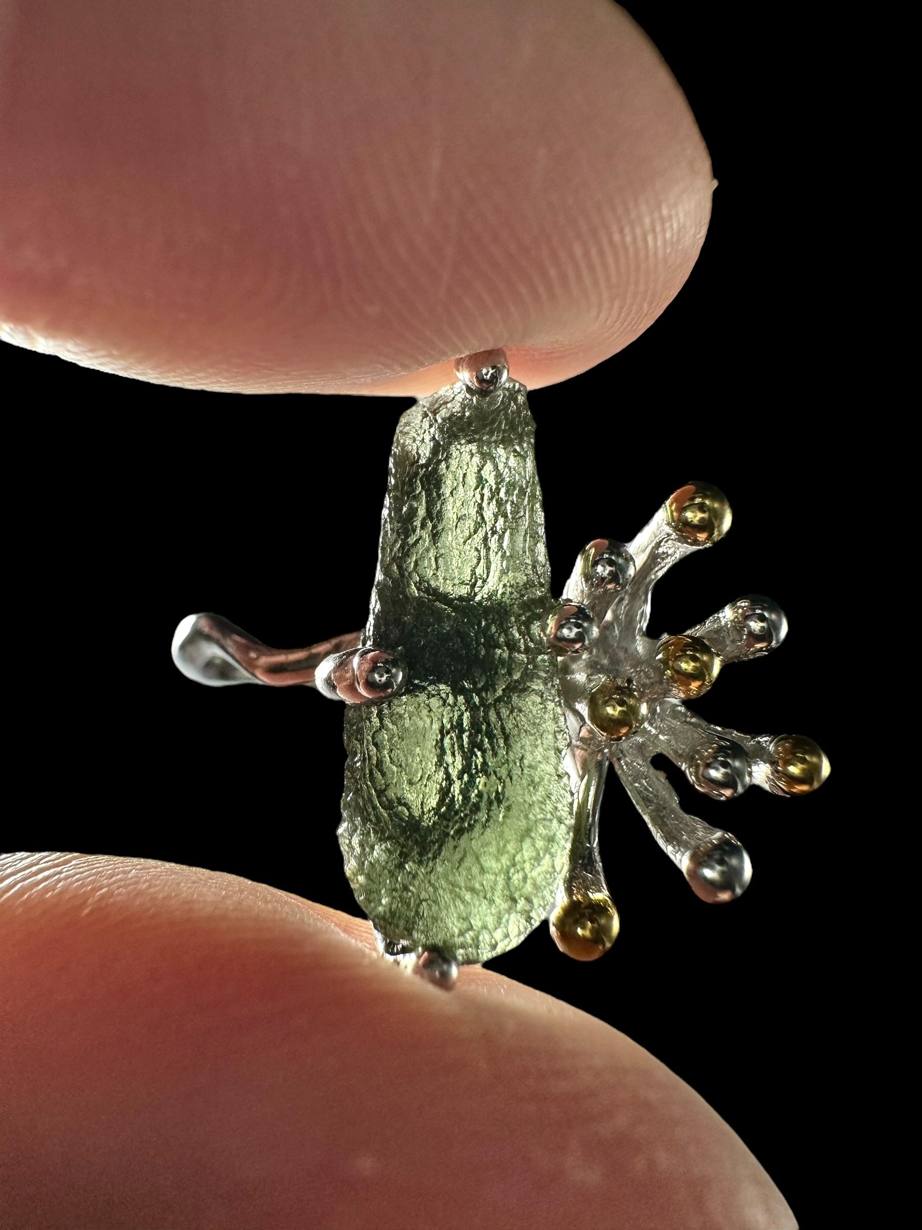 Silver moldavite ring with gold-plated elements 4,5g - VP17