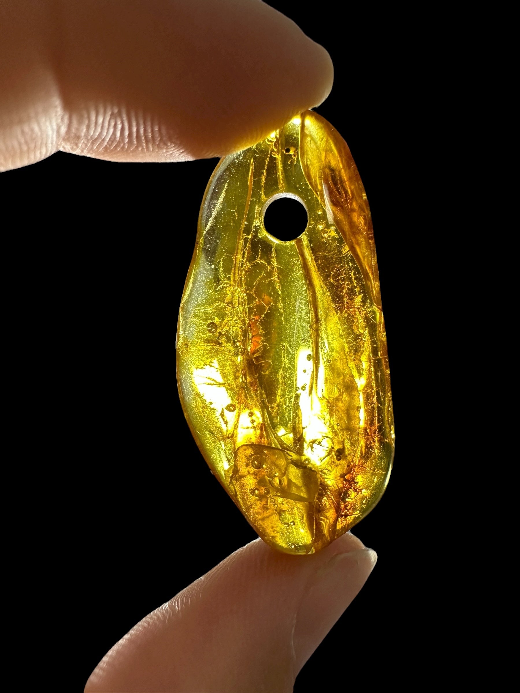 Amber with a drilled hole for hanging 3g – Lithuania - JND49