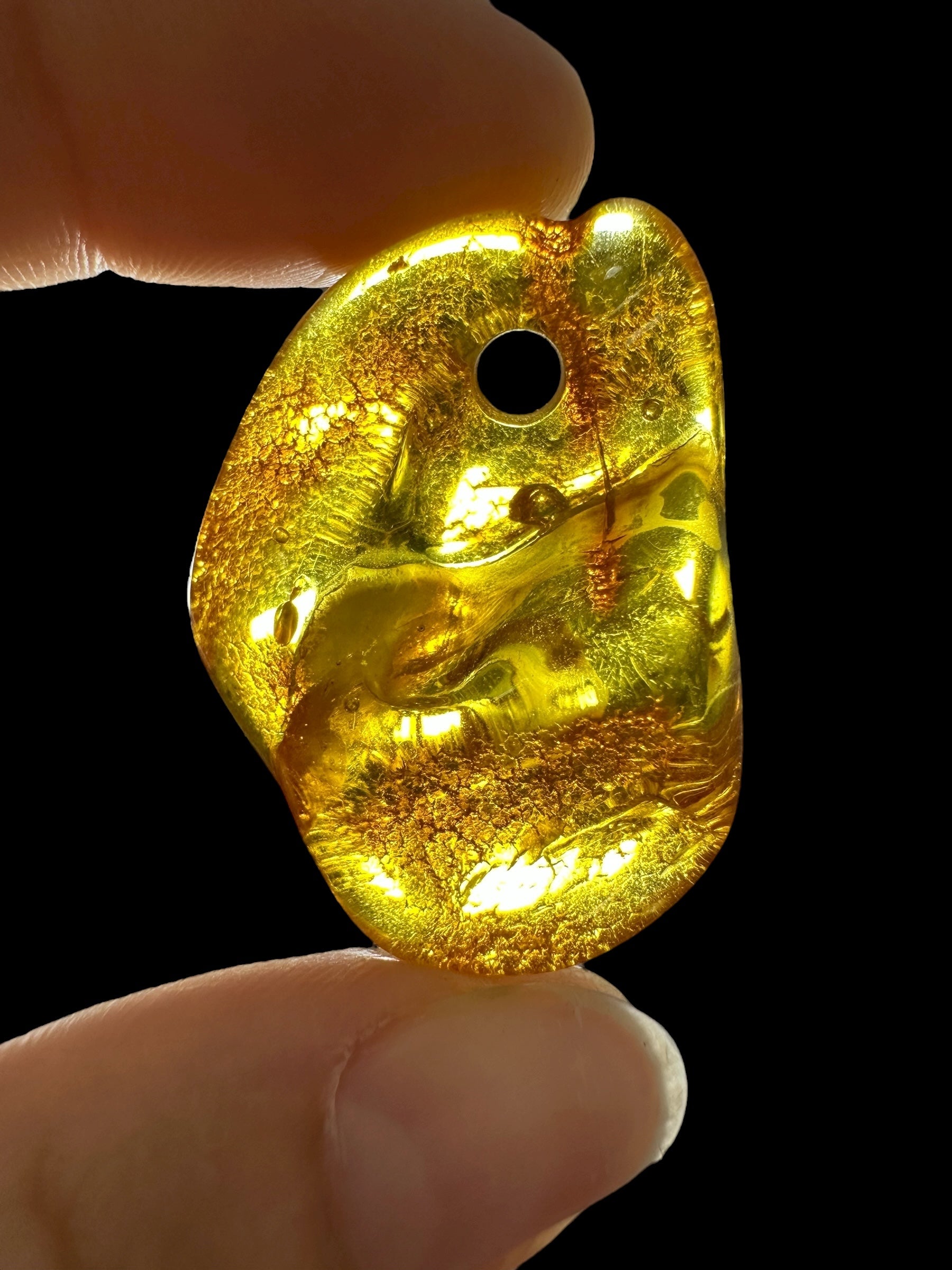 Amber with a drilled hole for hanging 5g – Lithuania - JND50