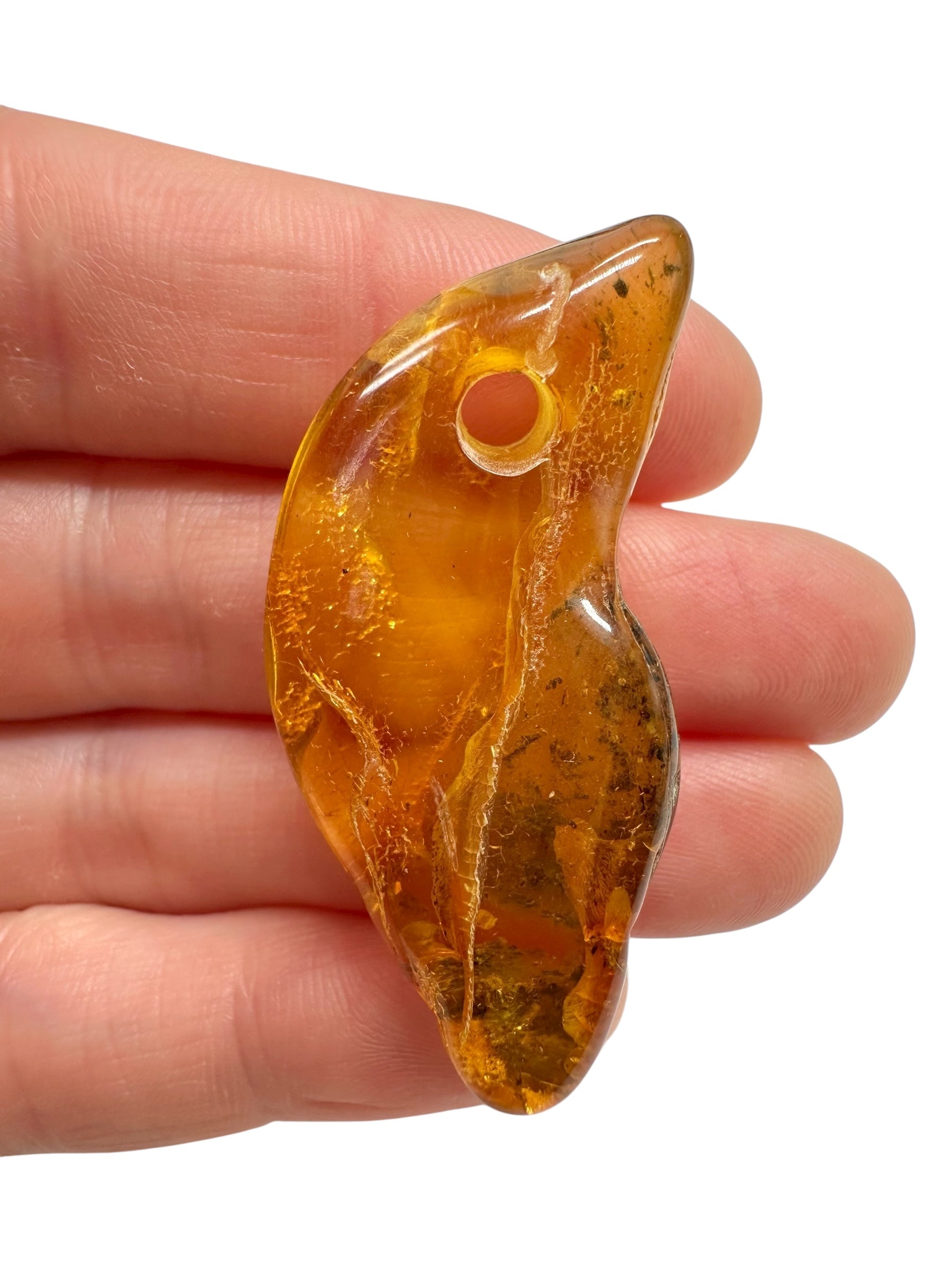 Amber with a drilled hole for hanging 4,4g – Lithuania - JND53