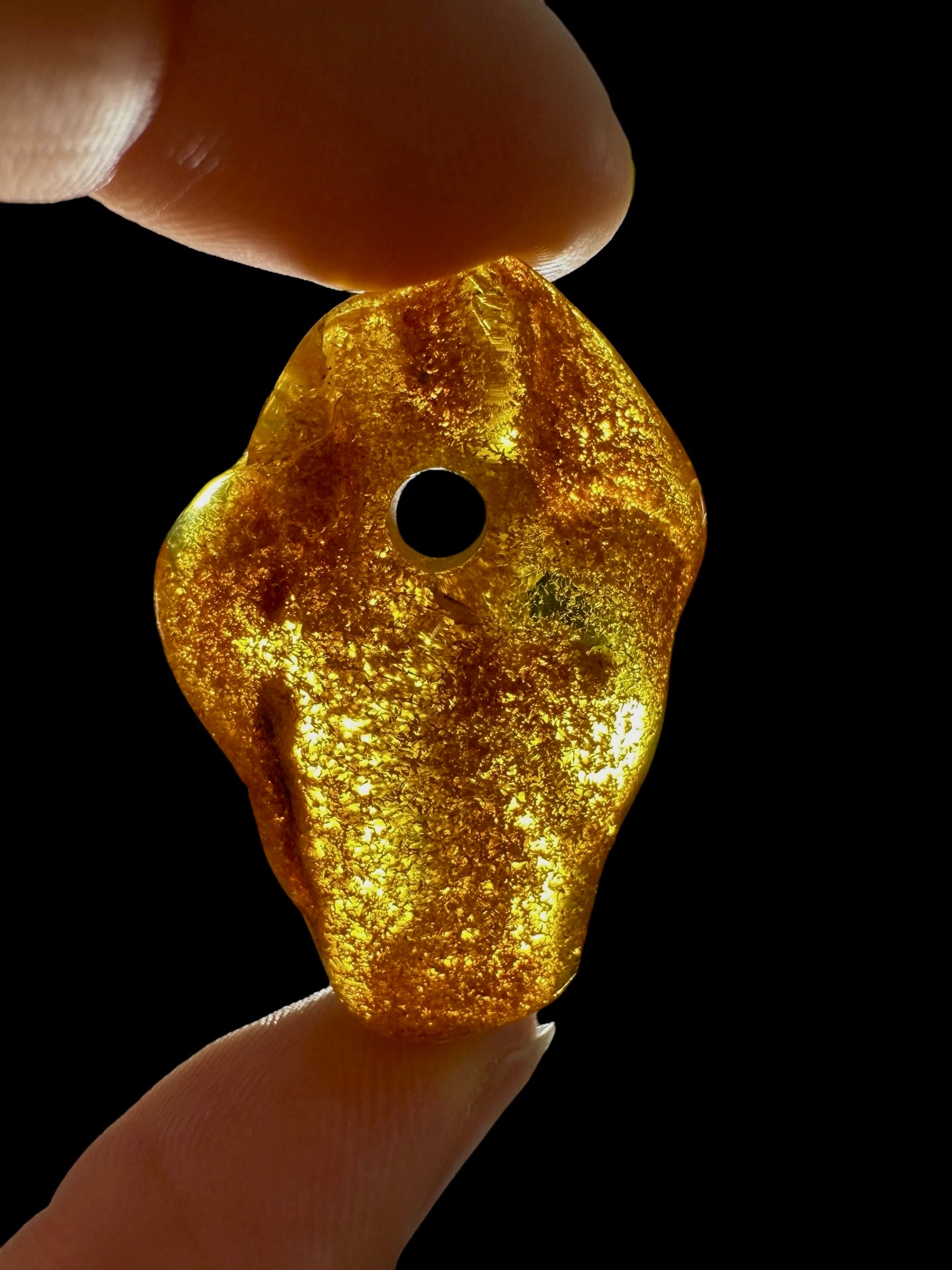 Amber with a drilled hole for hanging 3g – Lithuania - JND63