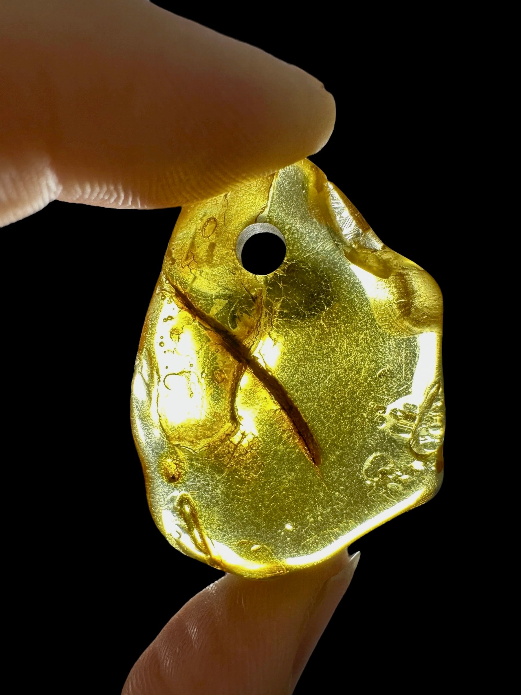 Amber with a drilled hole for hanging 4g – Lithuania - JND67