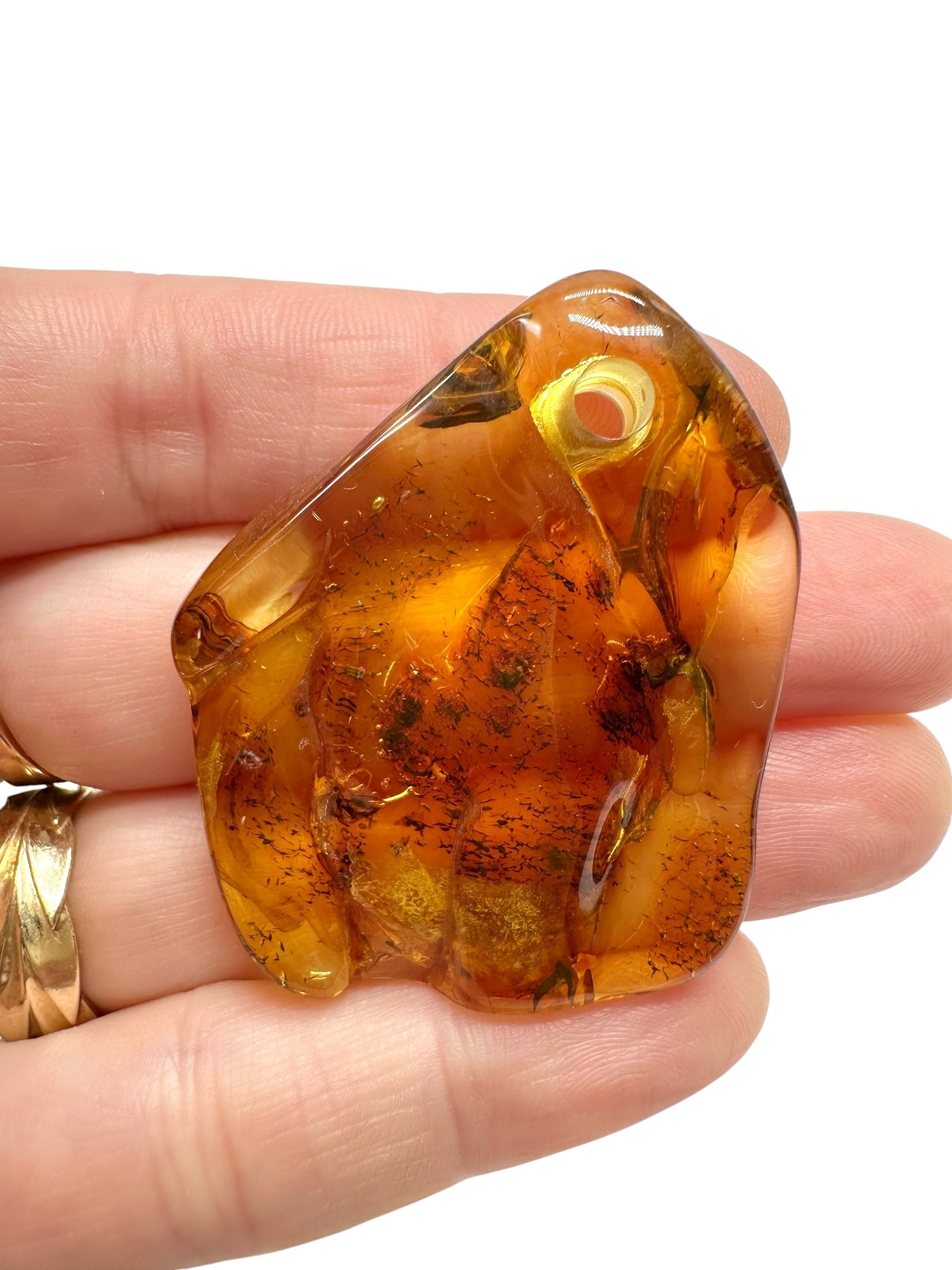 Amber with a drilled hole for hanging 7,2g – Lithuania - JND72