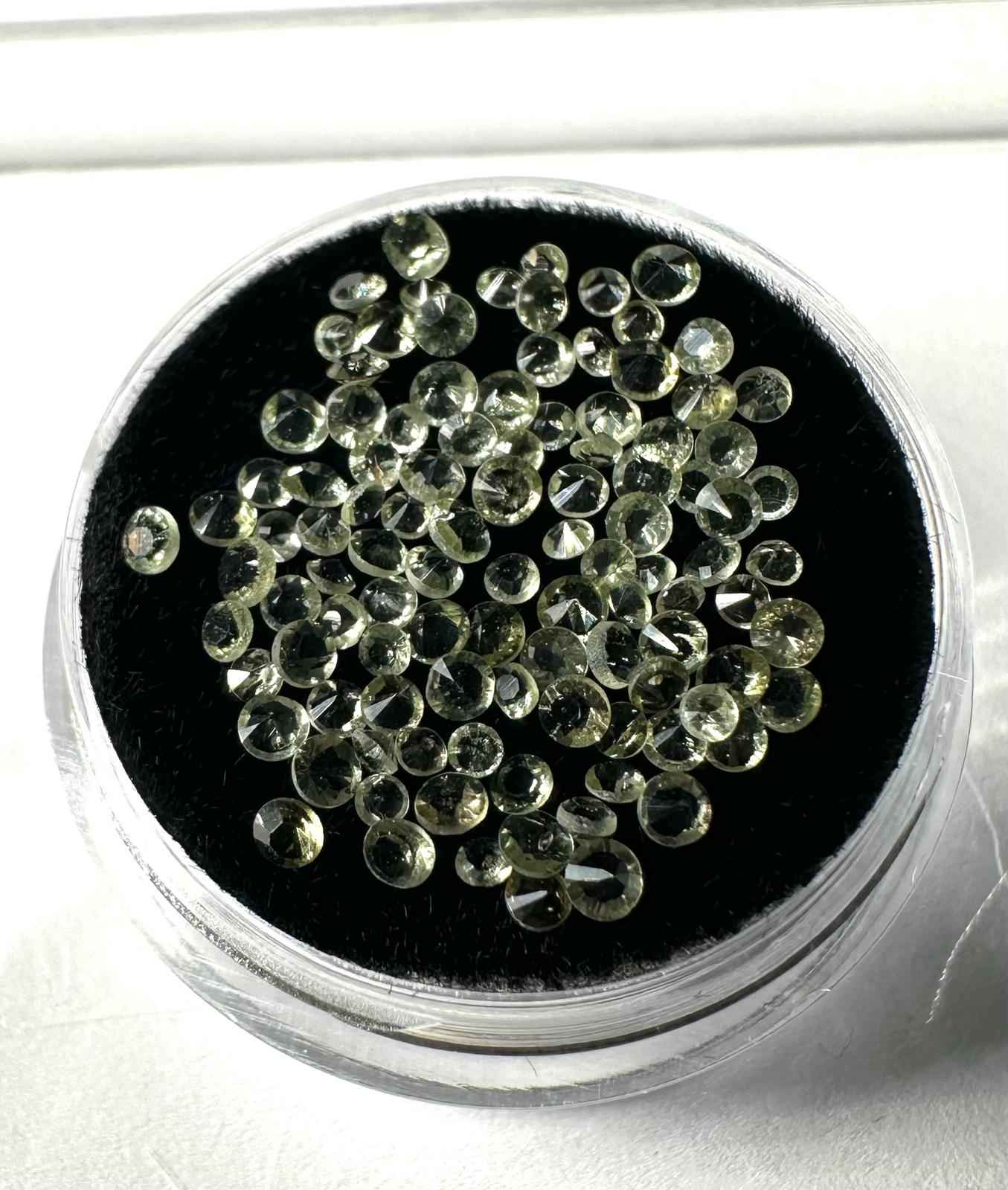 Moldavite faccettata 1-2mm – 1 pc - BV078