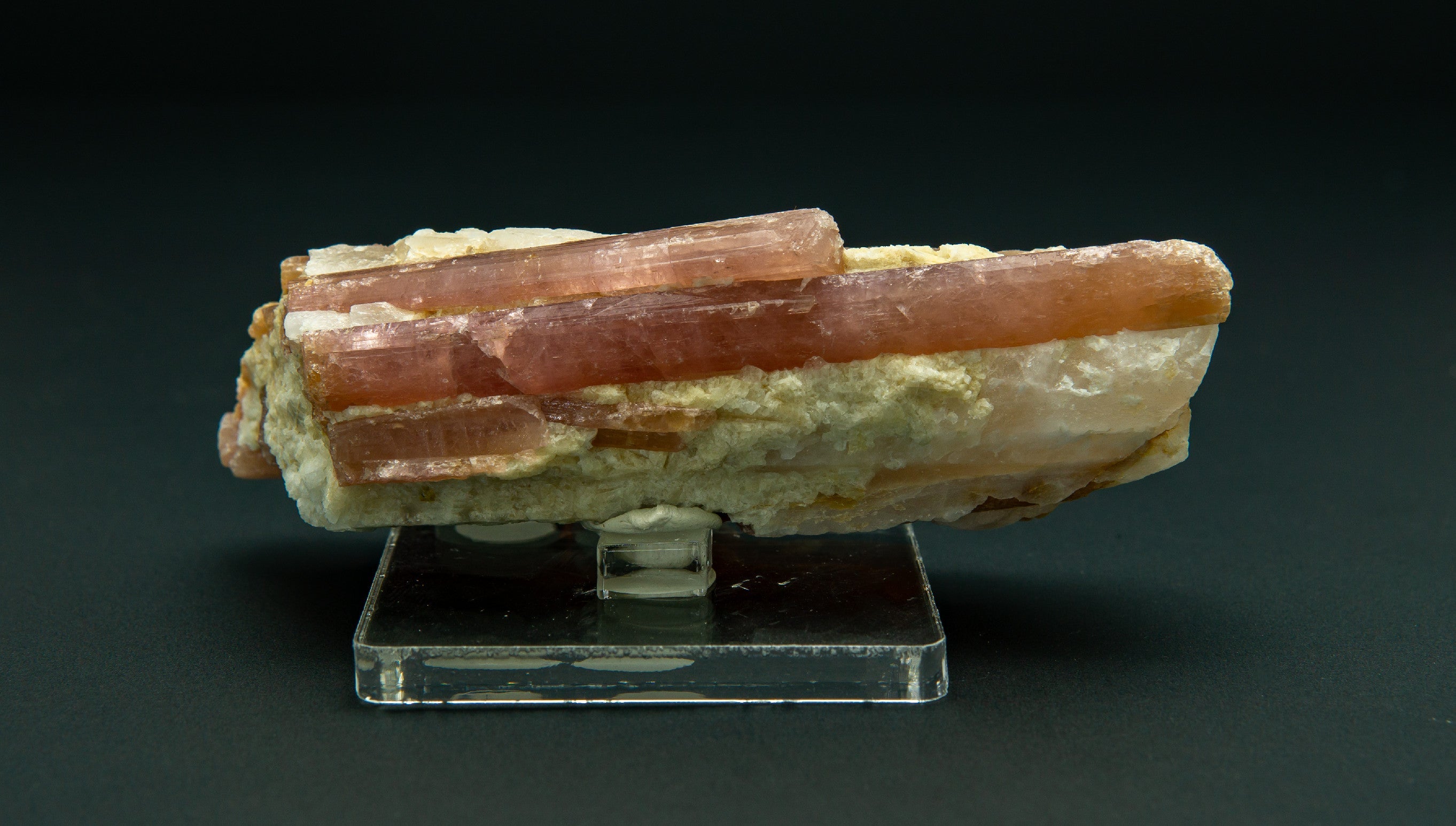 Rubellite – Minas Gerais, Brazil