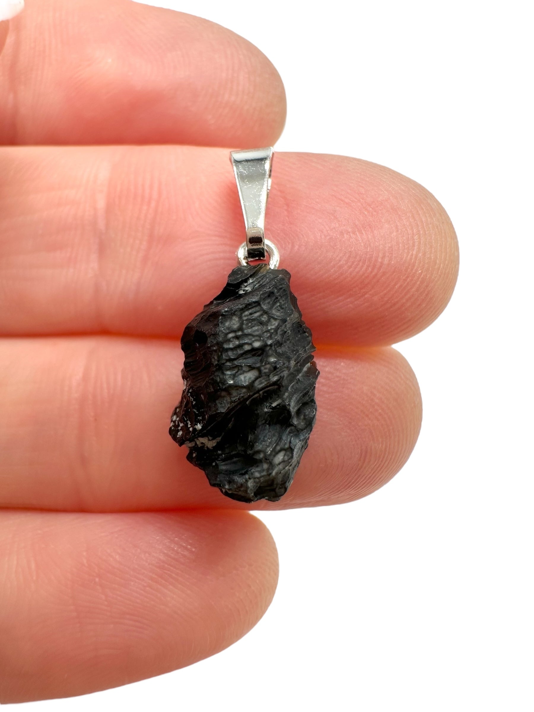 Bilitonite pendant 1g