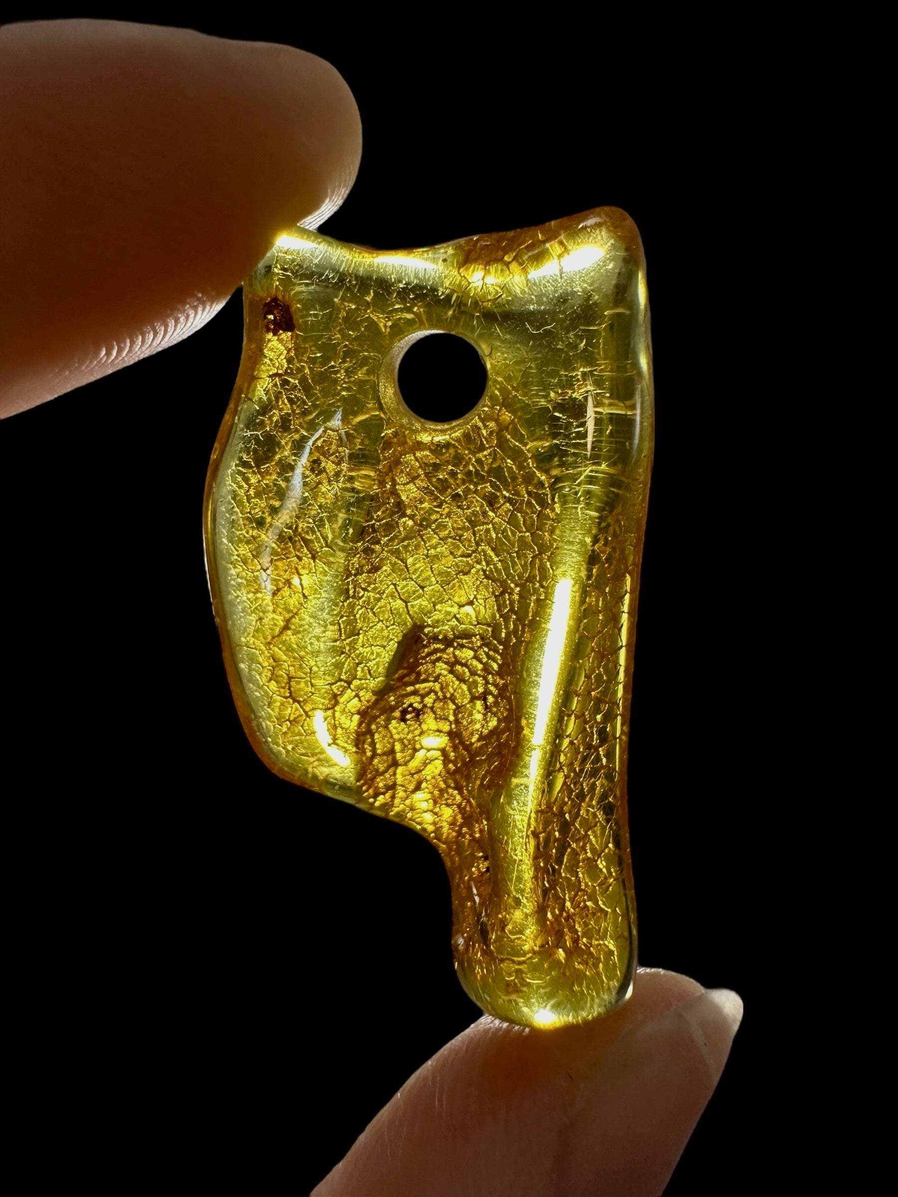 Amber with a drilled hole for hanging 2,5g – Lithuania - JND87