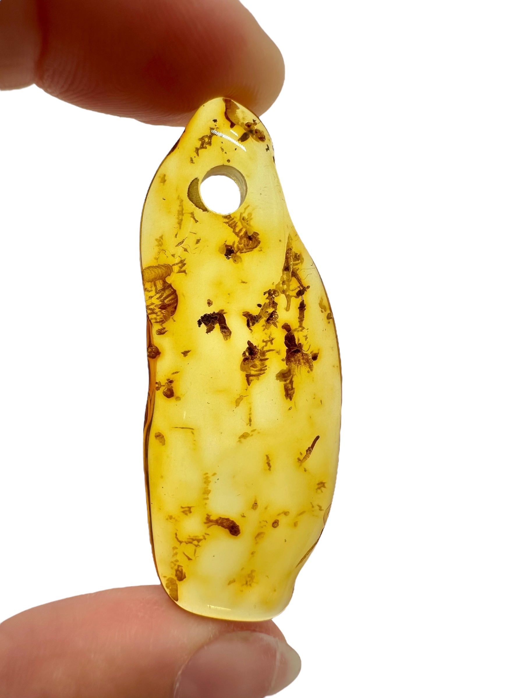 Amber with a drilled hole for hanging 3,5g – Lithuania - JND91