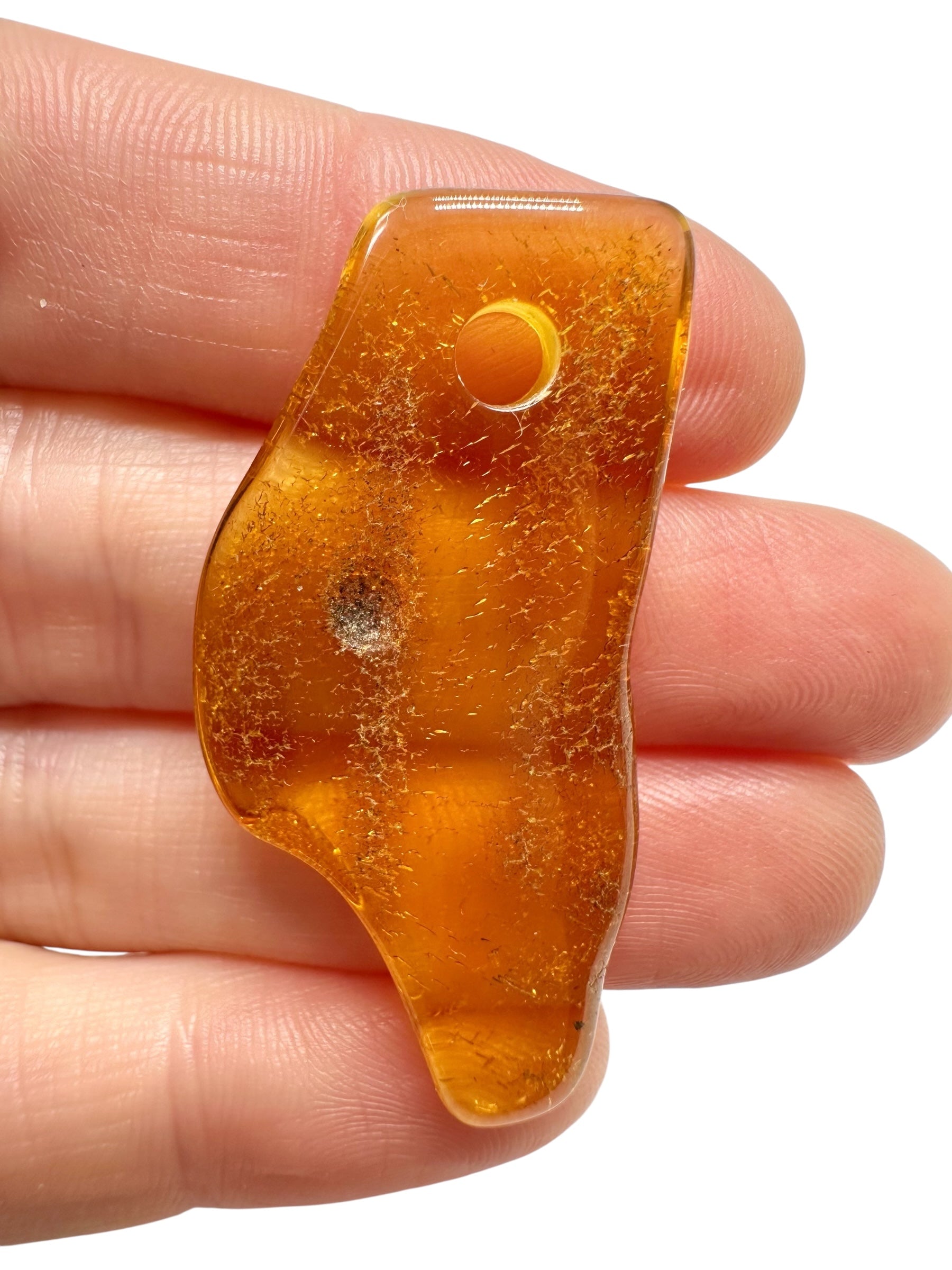 Amber with a drilled hole for hanging 2,6g – Lithuania - JND92