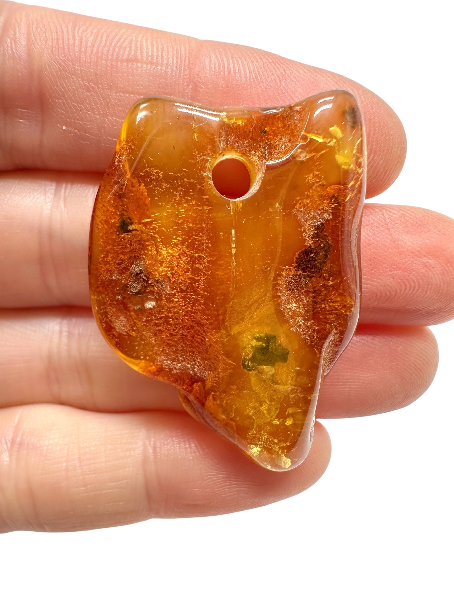 Amber with a drilled hole for hanging 4,4g – Lithuania - JND93