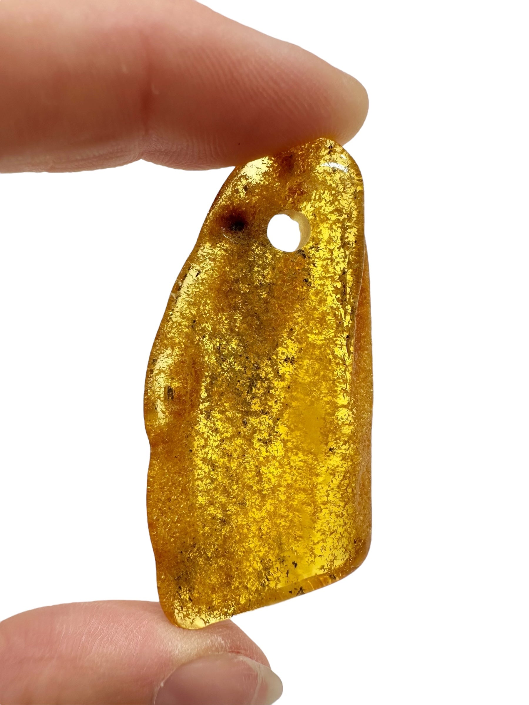Amber with a drilled hole for hanging 6,3g – Lithuania - JND97