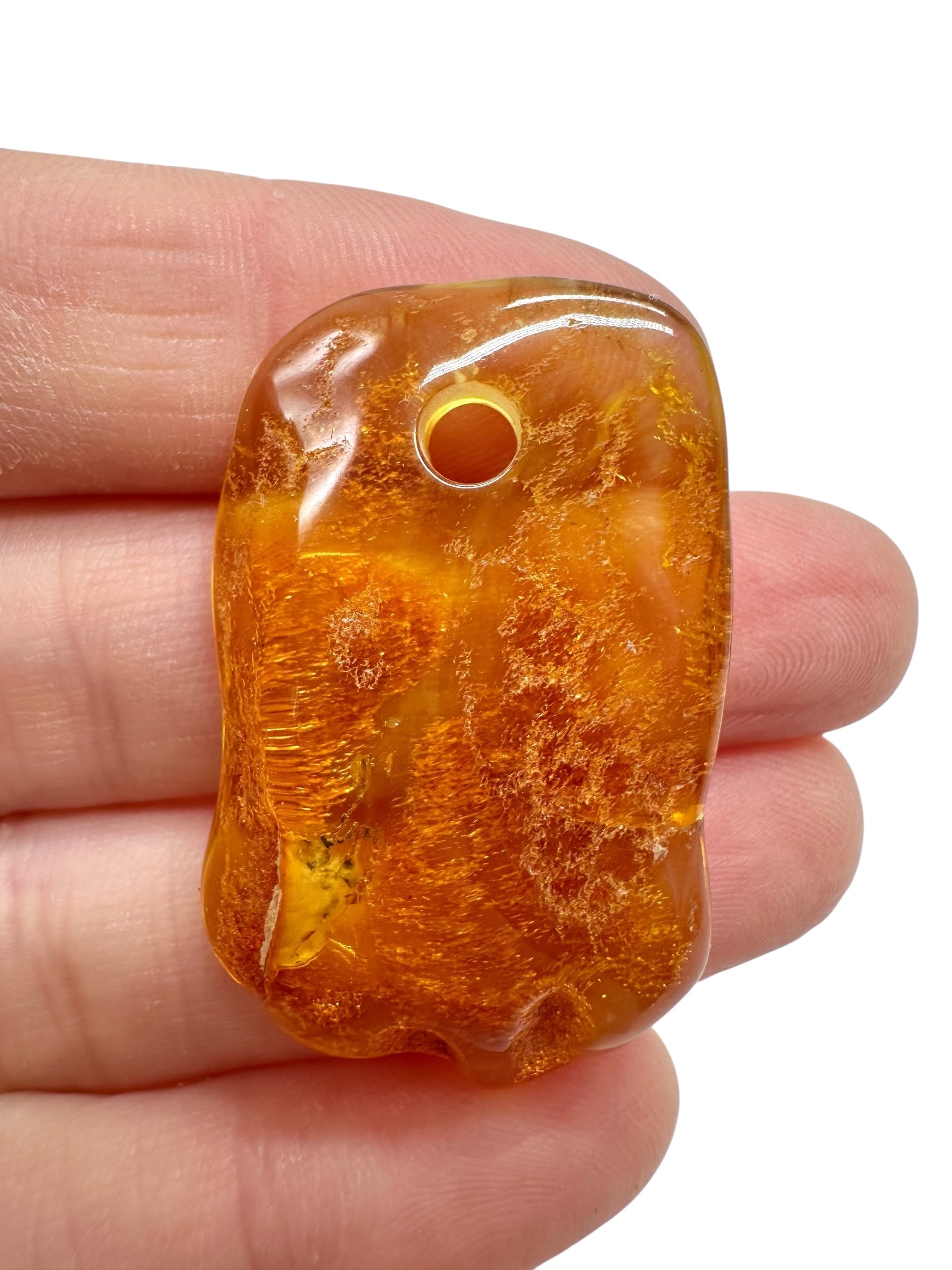 Amber with a drilled hole for hanging 3,1g – Lithuania - JND98