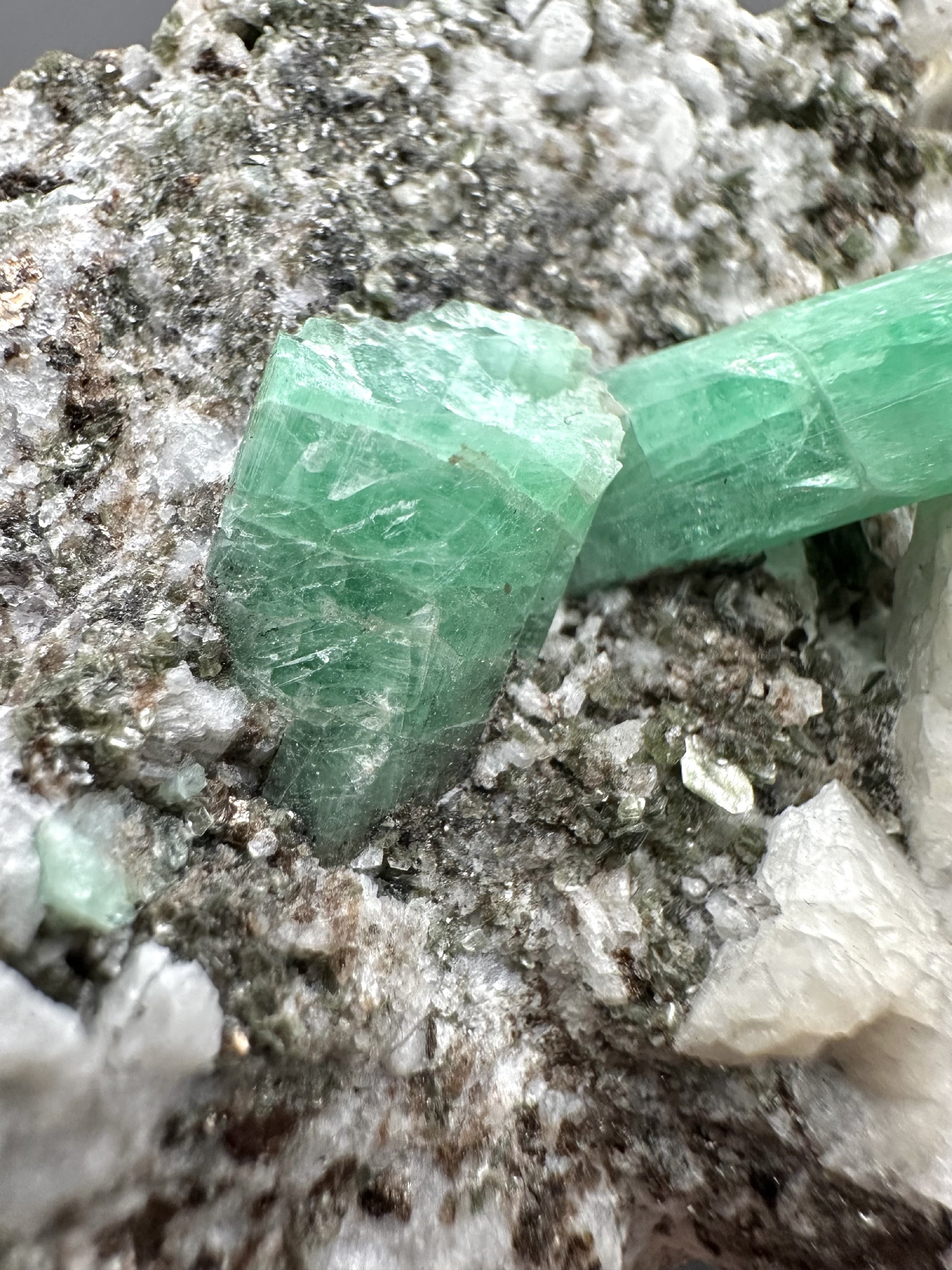 Emerald – Dayakou, China - SM007