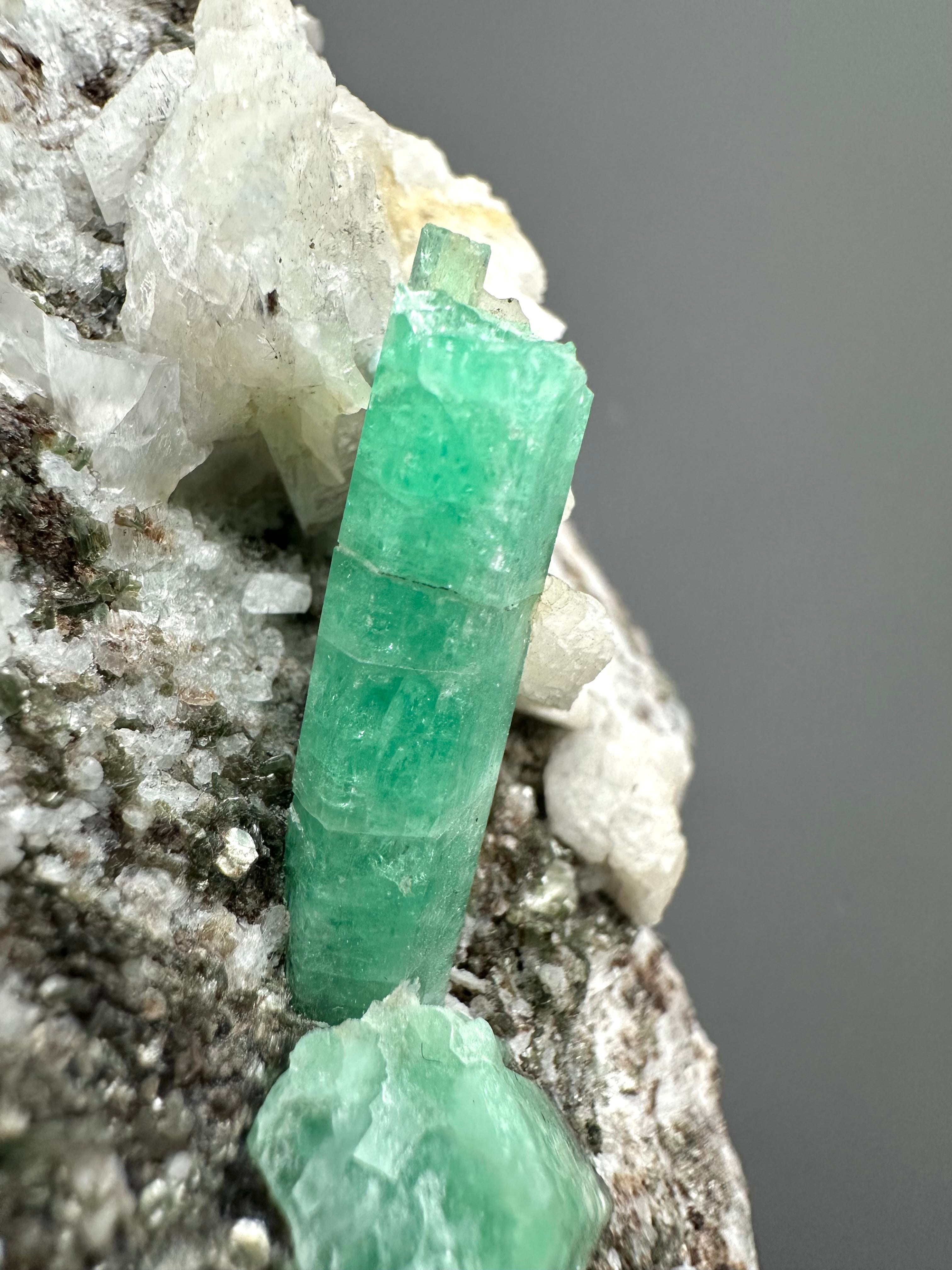 Emerald – Dayakou, China - SM007